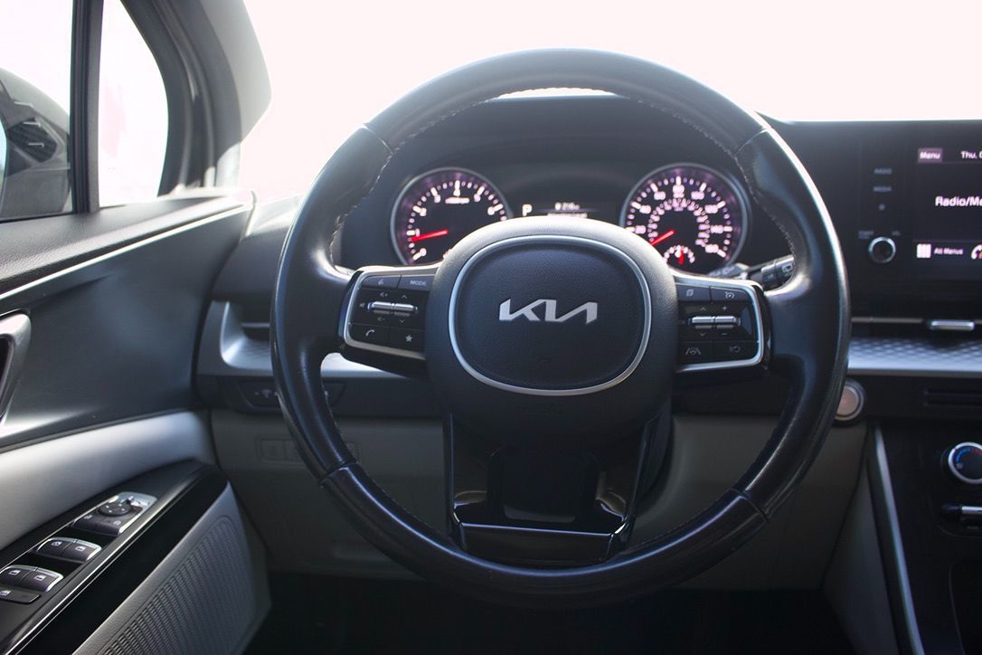 Kia Carnival photo 9