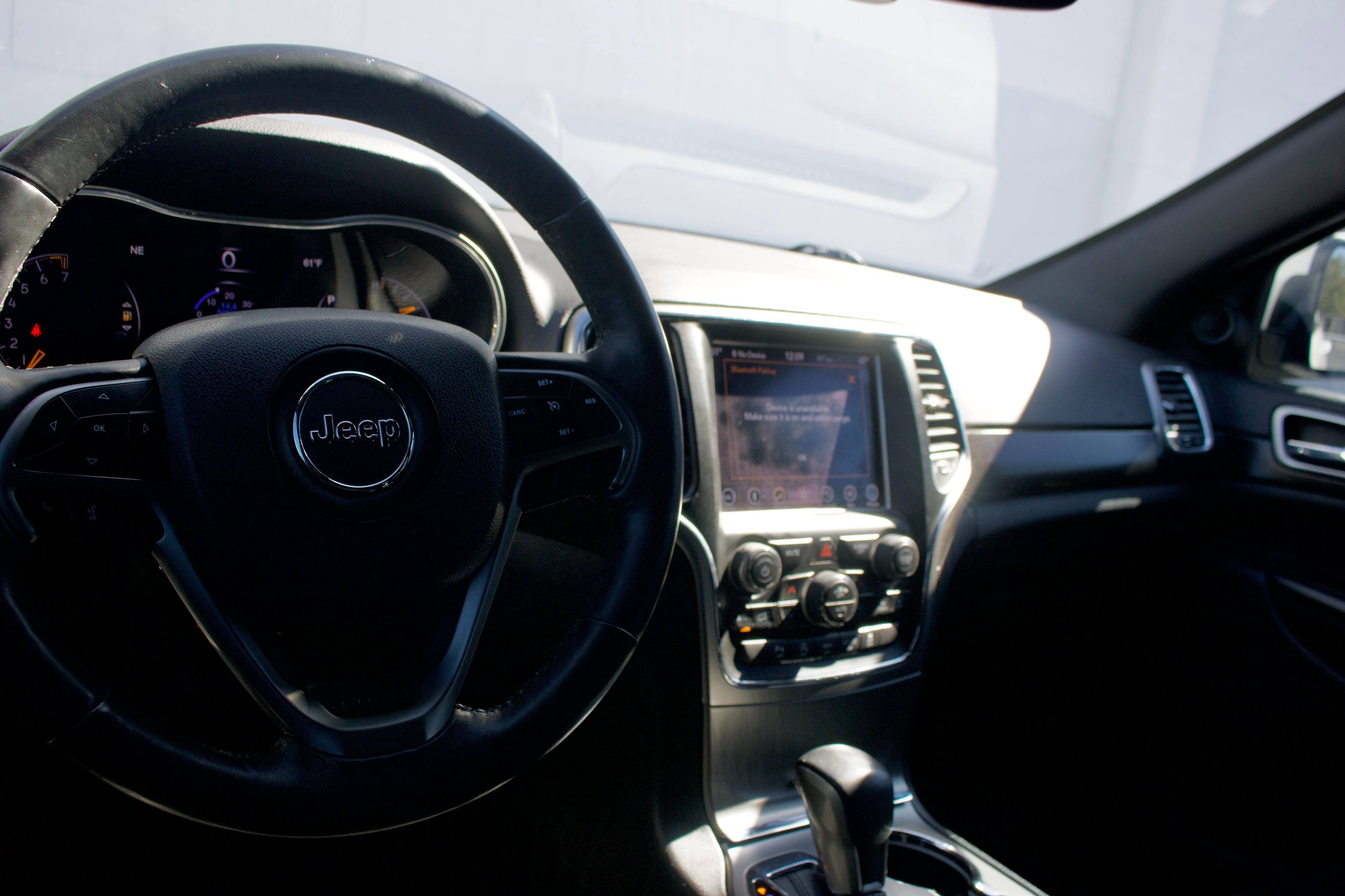 Jeep Grand Cherokee photo 24
