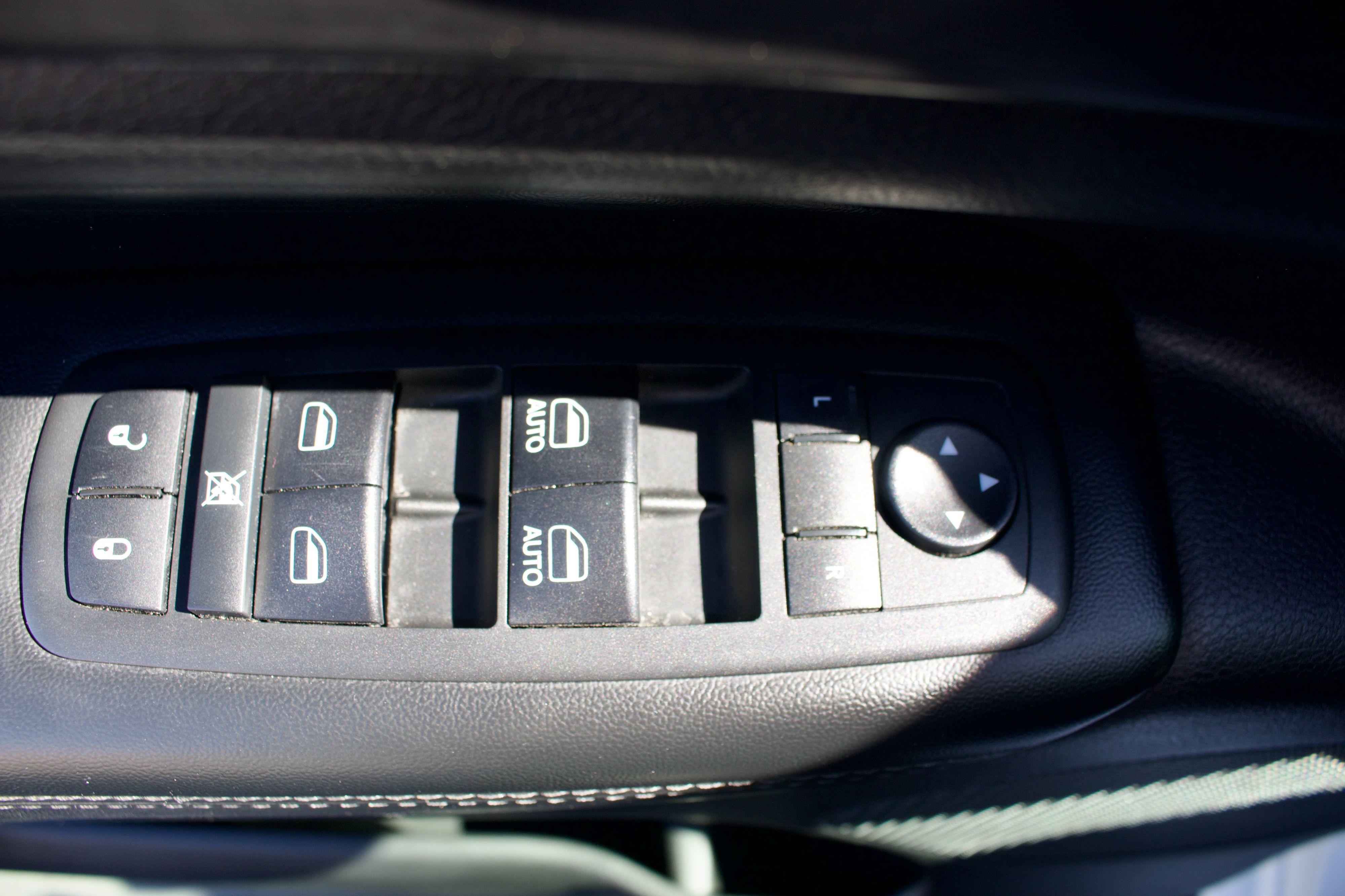 Jeep Grand Cherokee photo 23