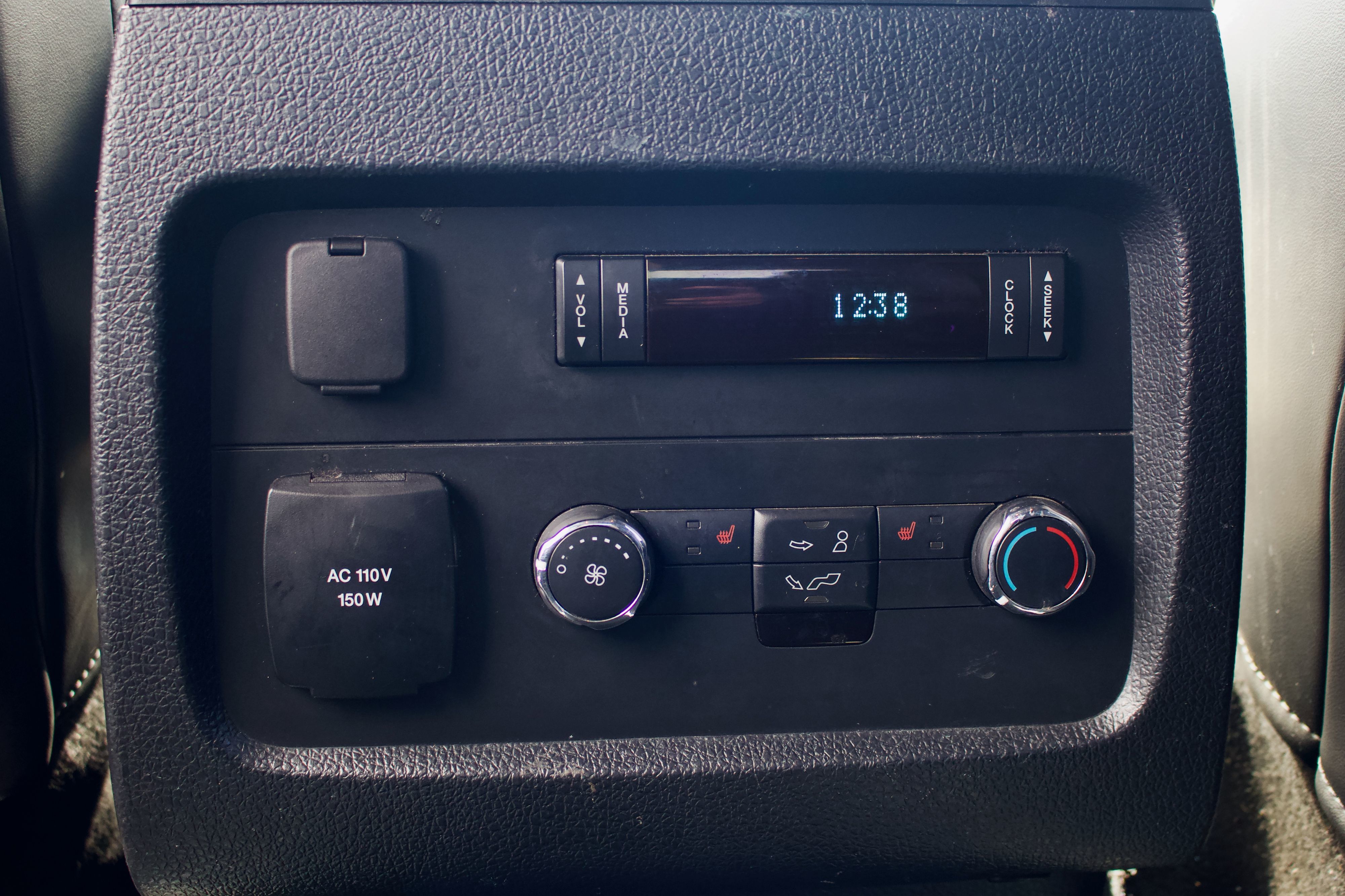 Photo 34 of this Ford Expedition