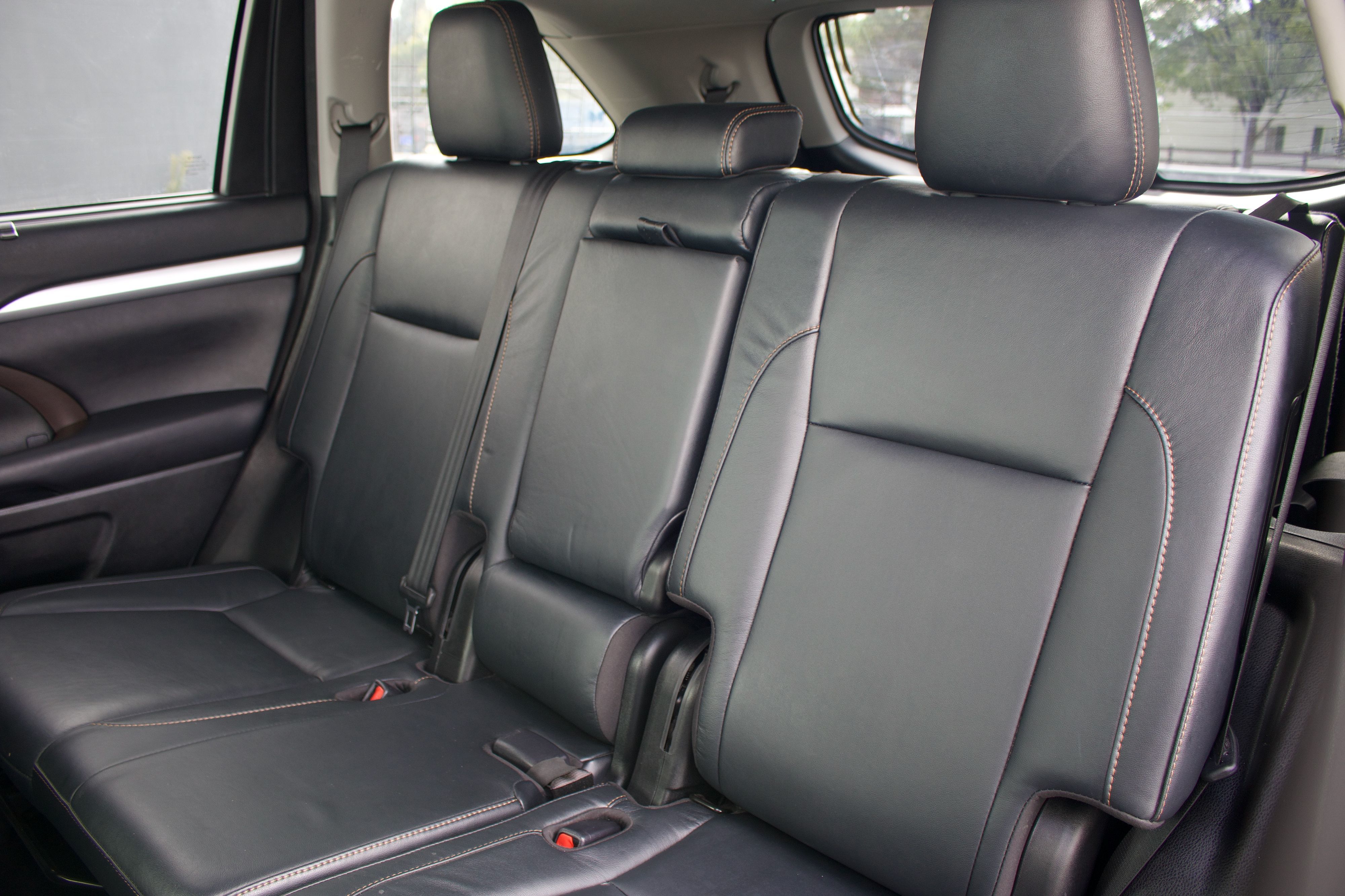 Photo 33 of this Toyota Highlander