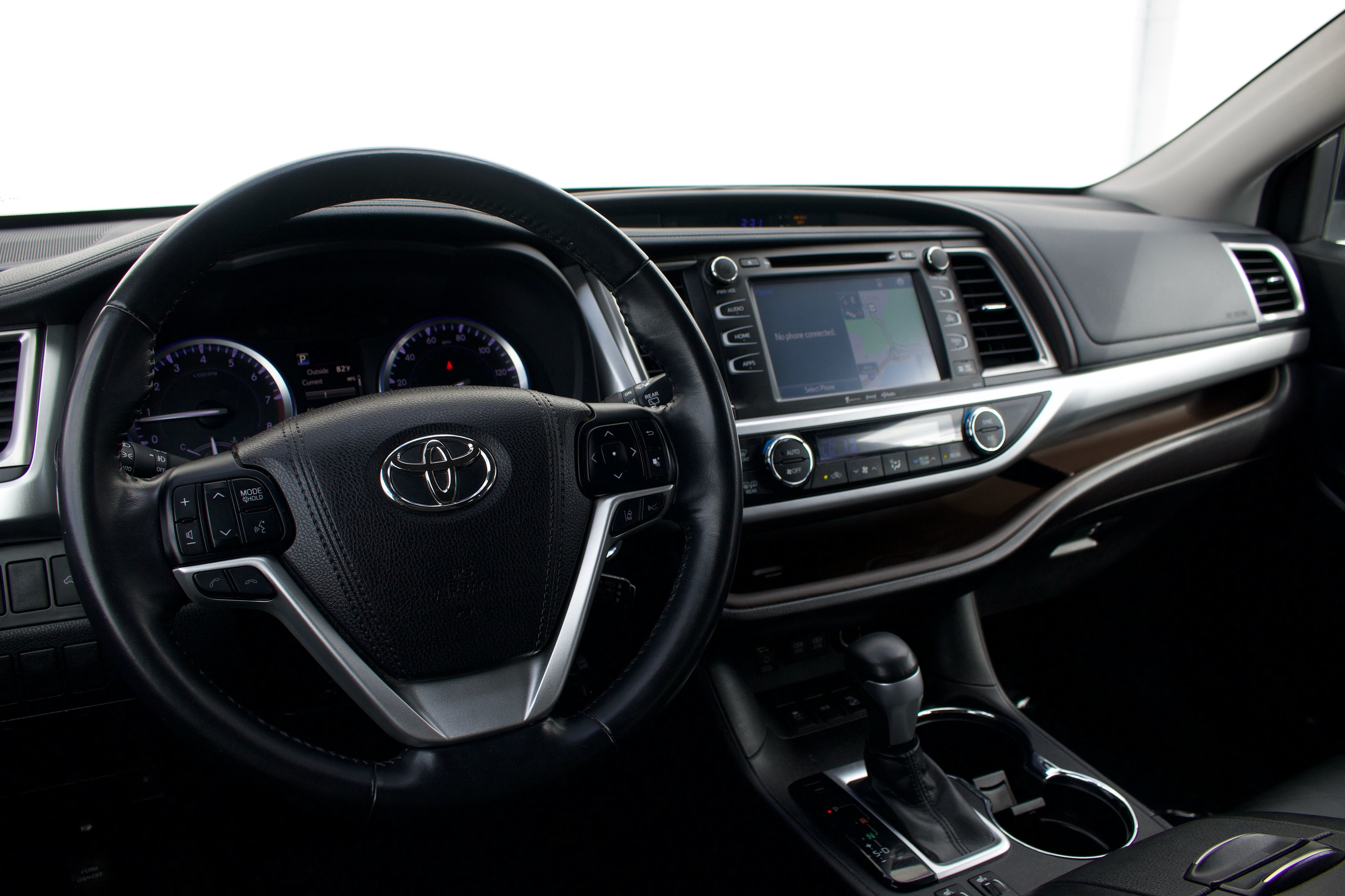 Photo 23 of this Toyota Highlander