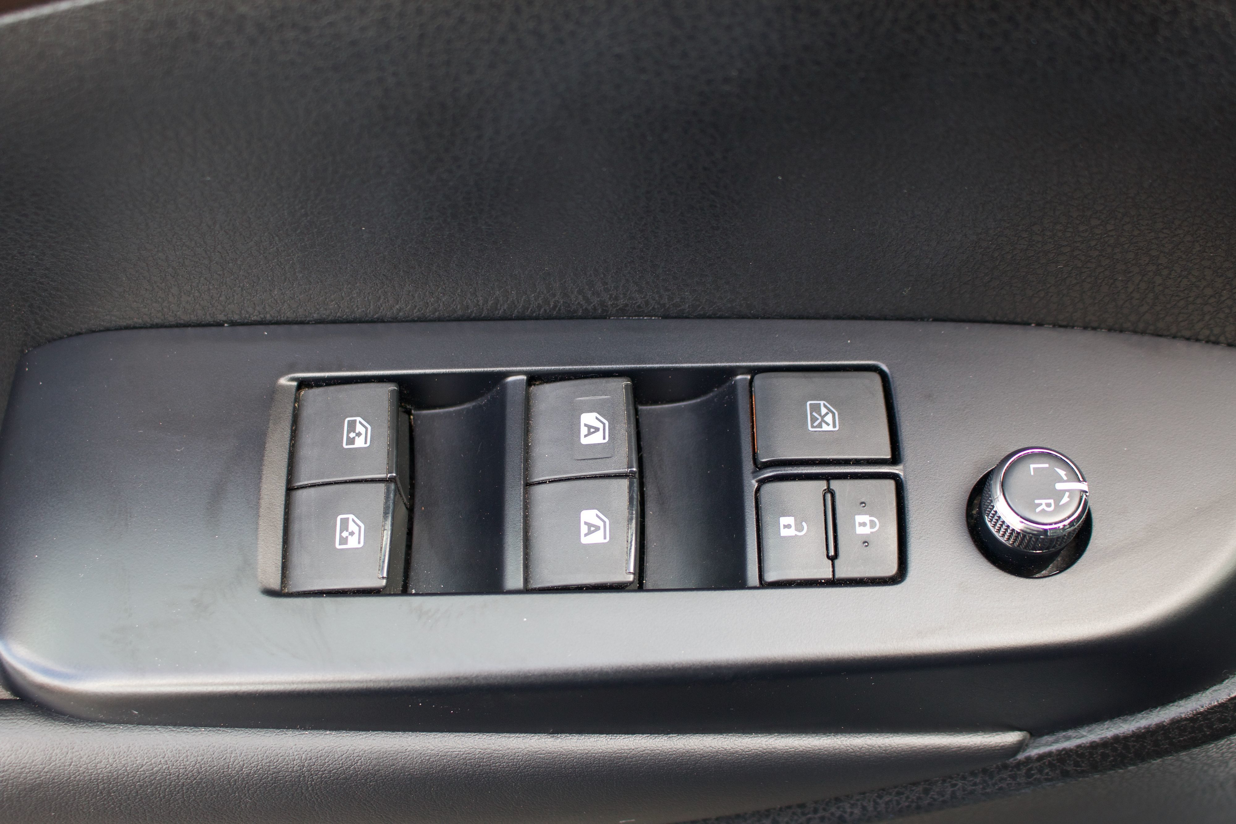 Photo 22 of this Toyota Highlander