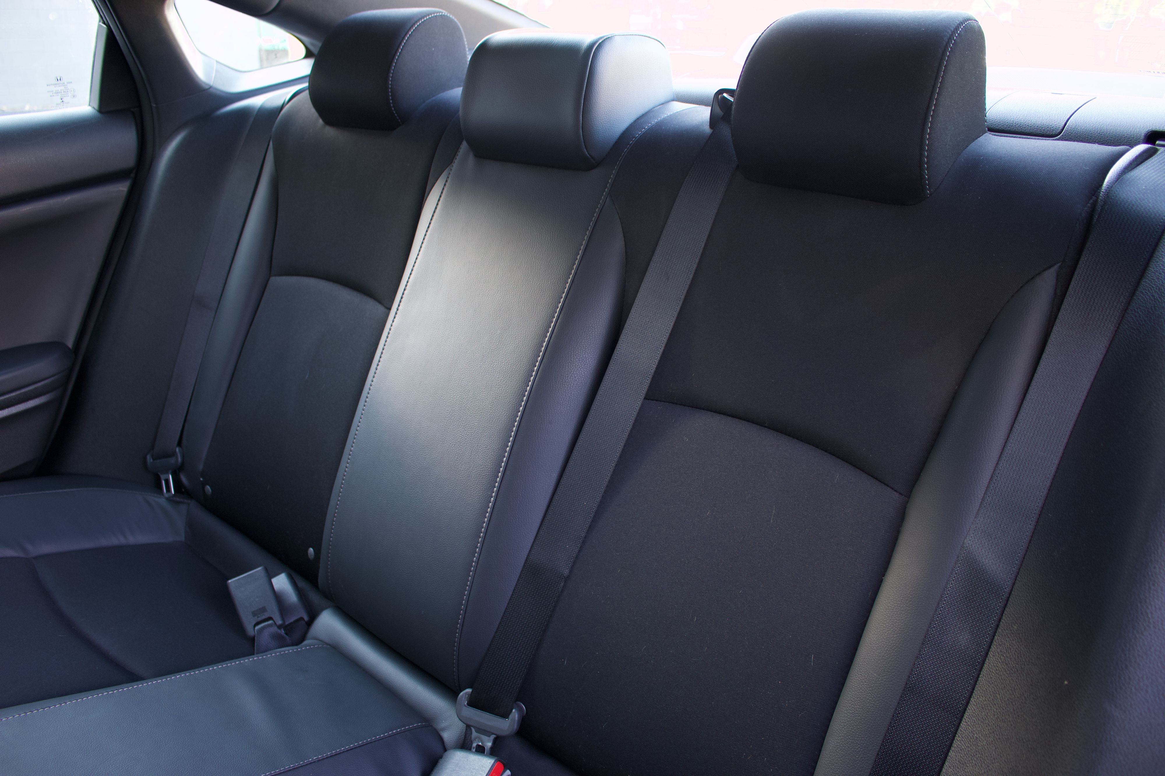 Photo 32 of this Honda Civic Sedan