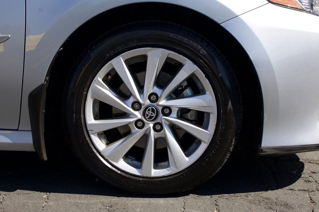 Toyota Camry photo 18