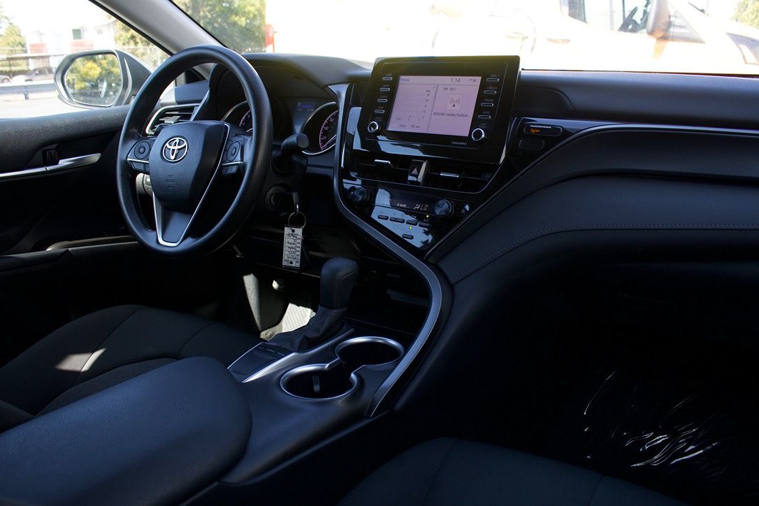 Toyota Camry photo 25