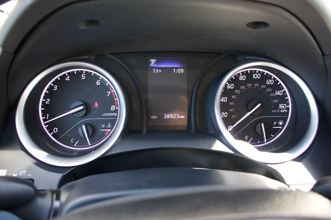 Toyota Camry photo 6