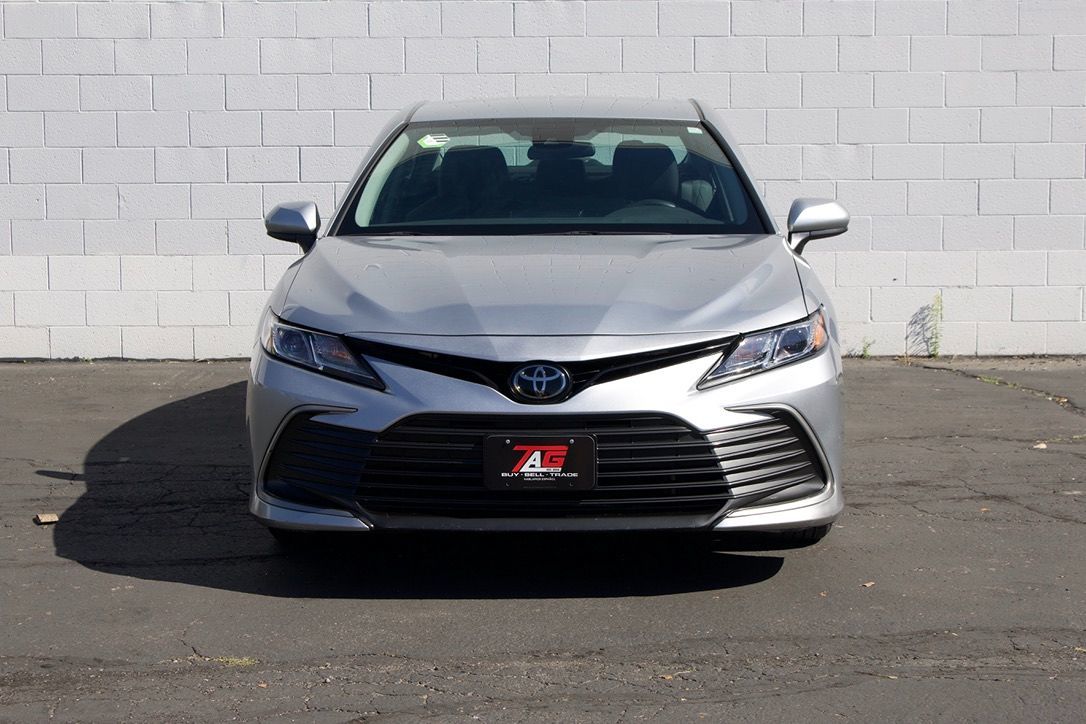 Toyota Camry photo 11