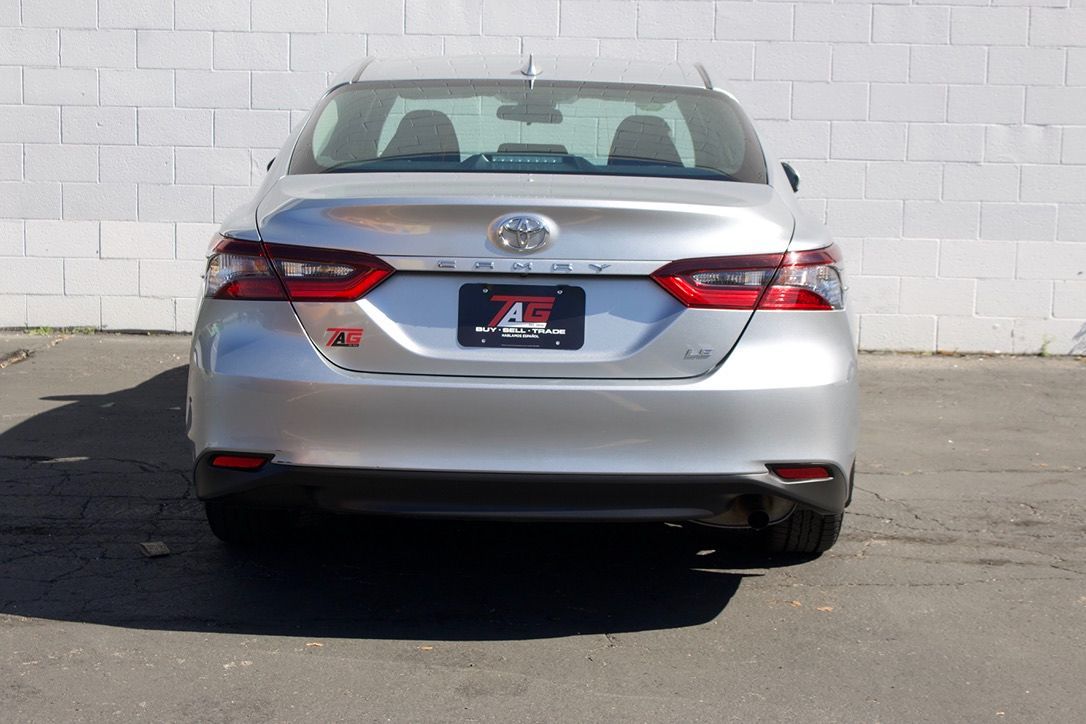 Toyota Camry photo 19