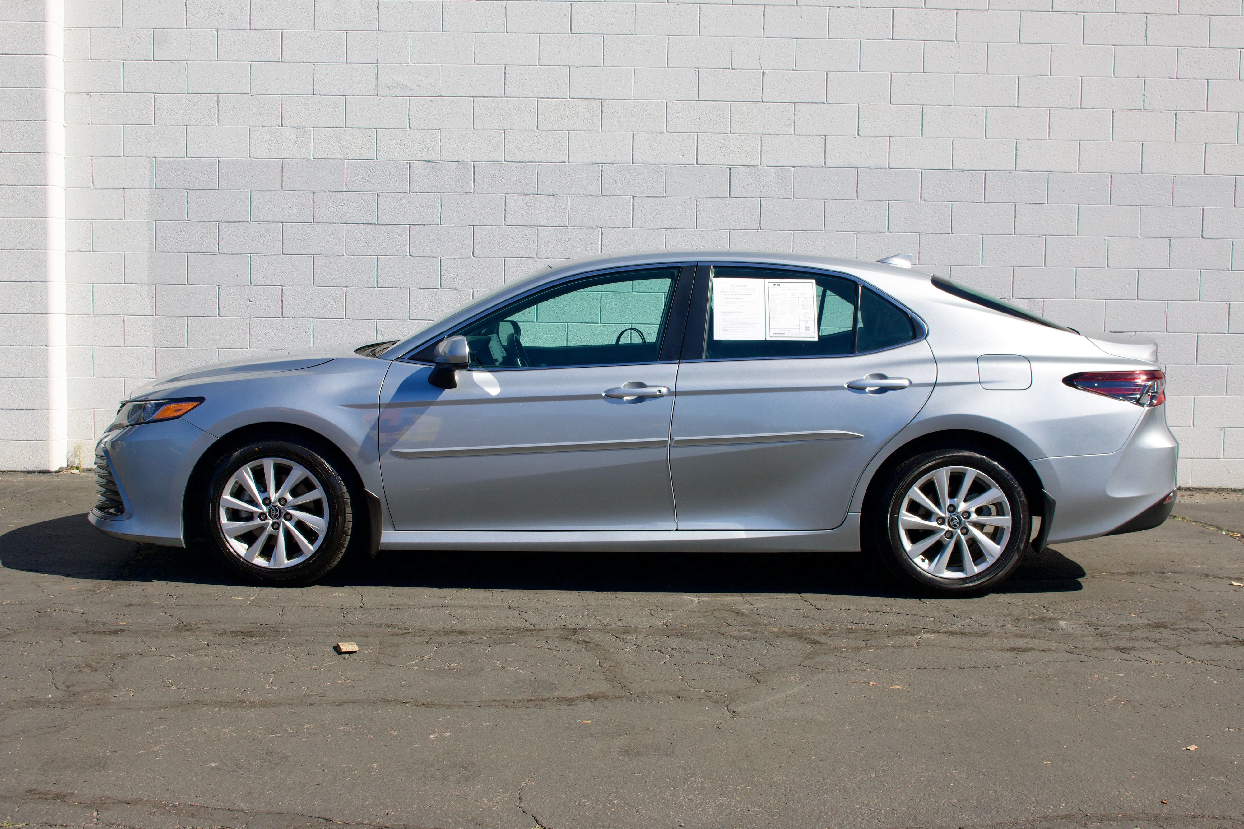 Toyota Camry photo 13