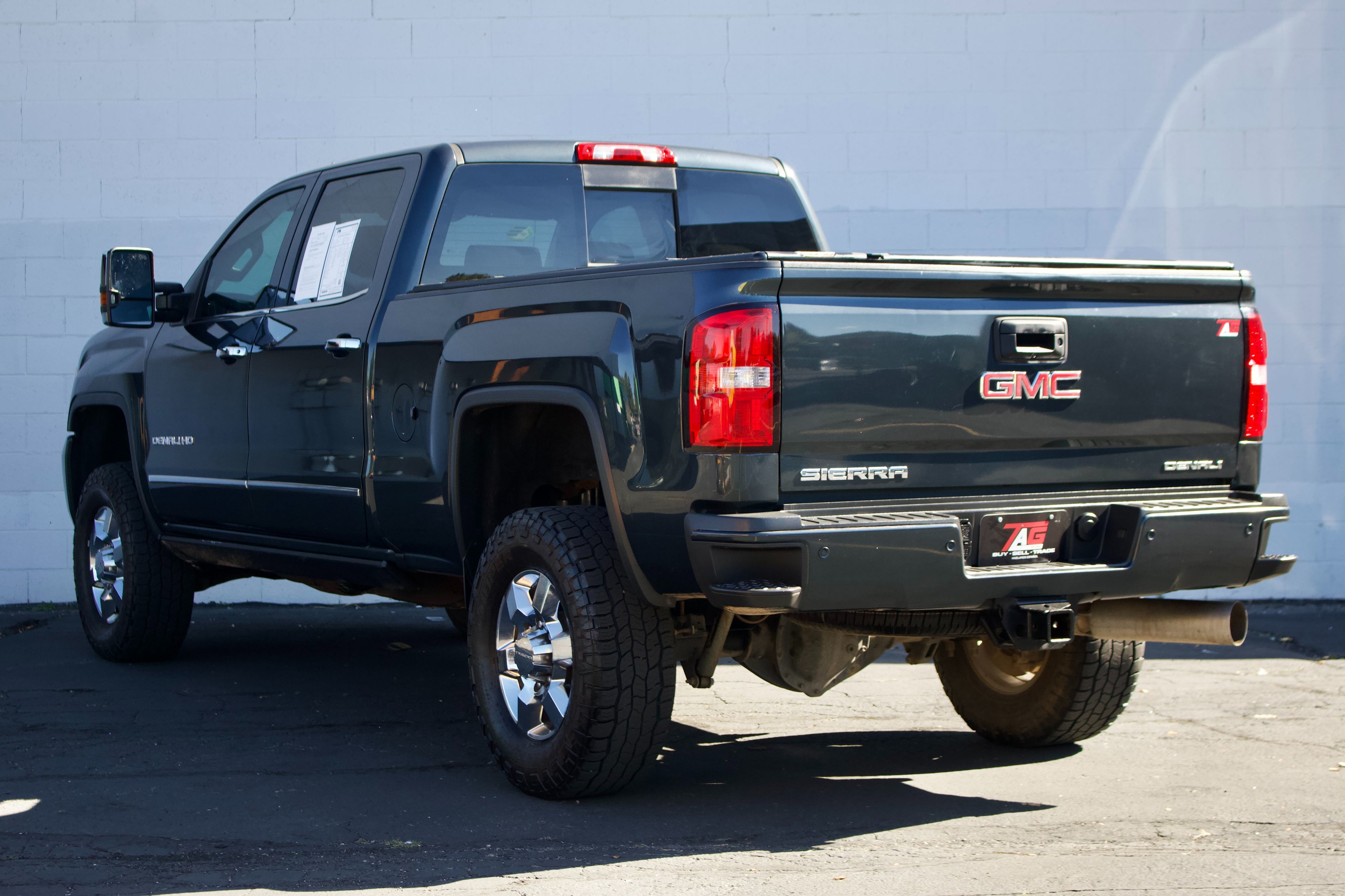 GMC Sierra photo 14