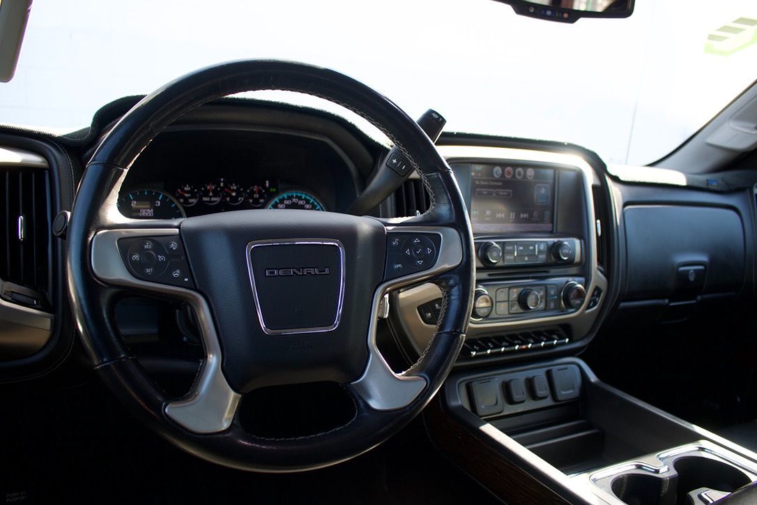GMC Sierra photo 24