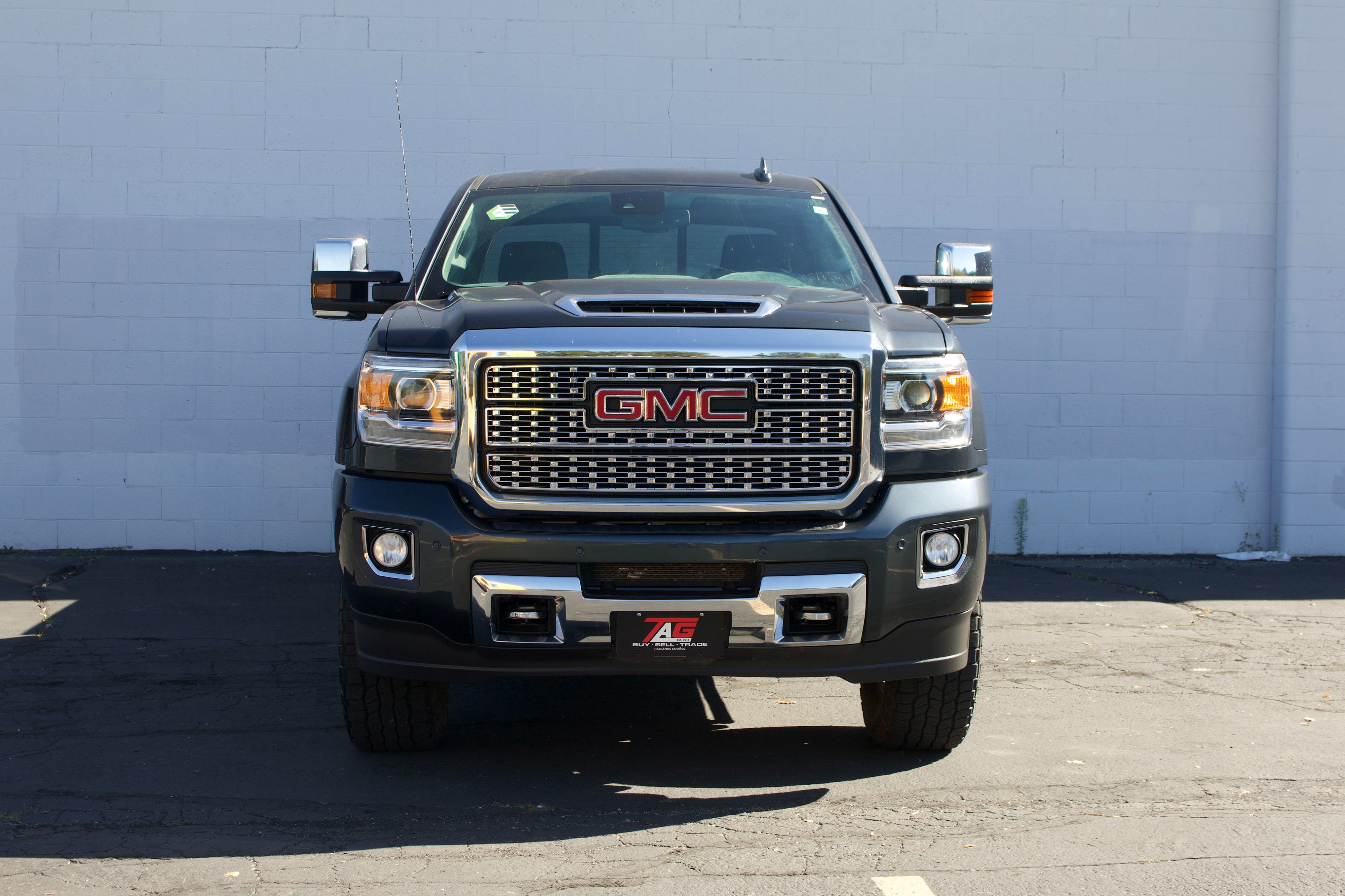 GMC Sierra photo 11