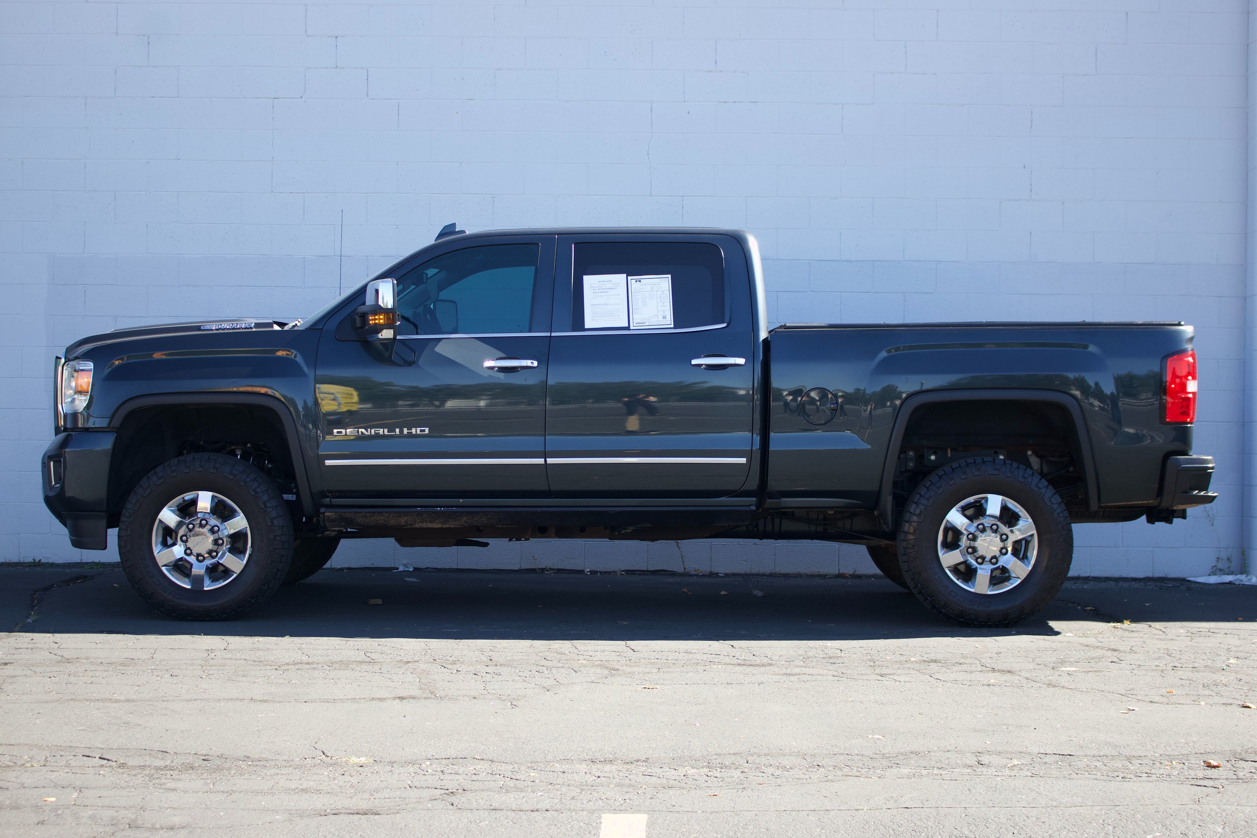GMC Sierra photo 13