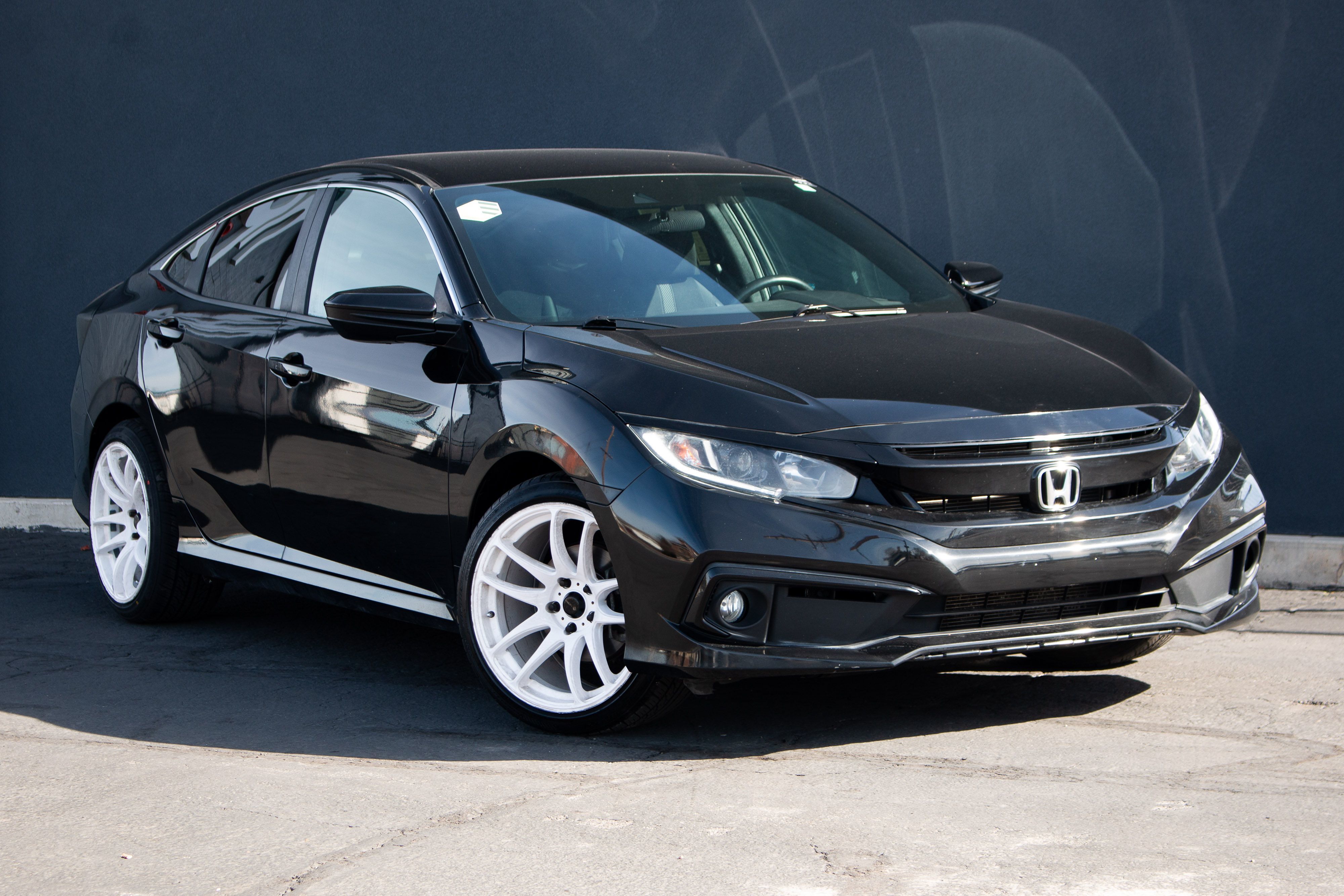 Honda Civic photo 2