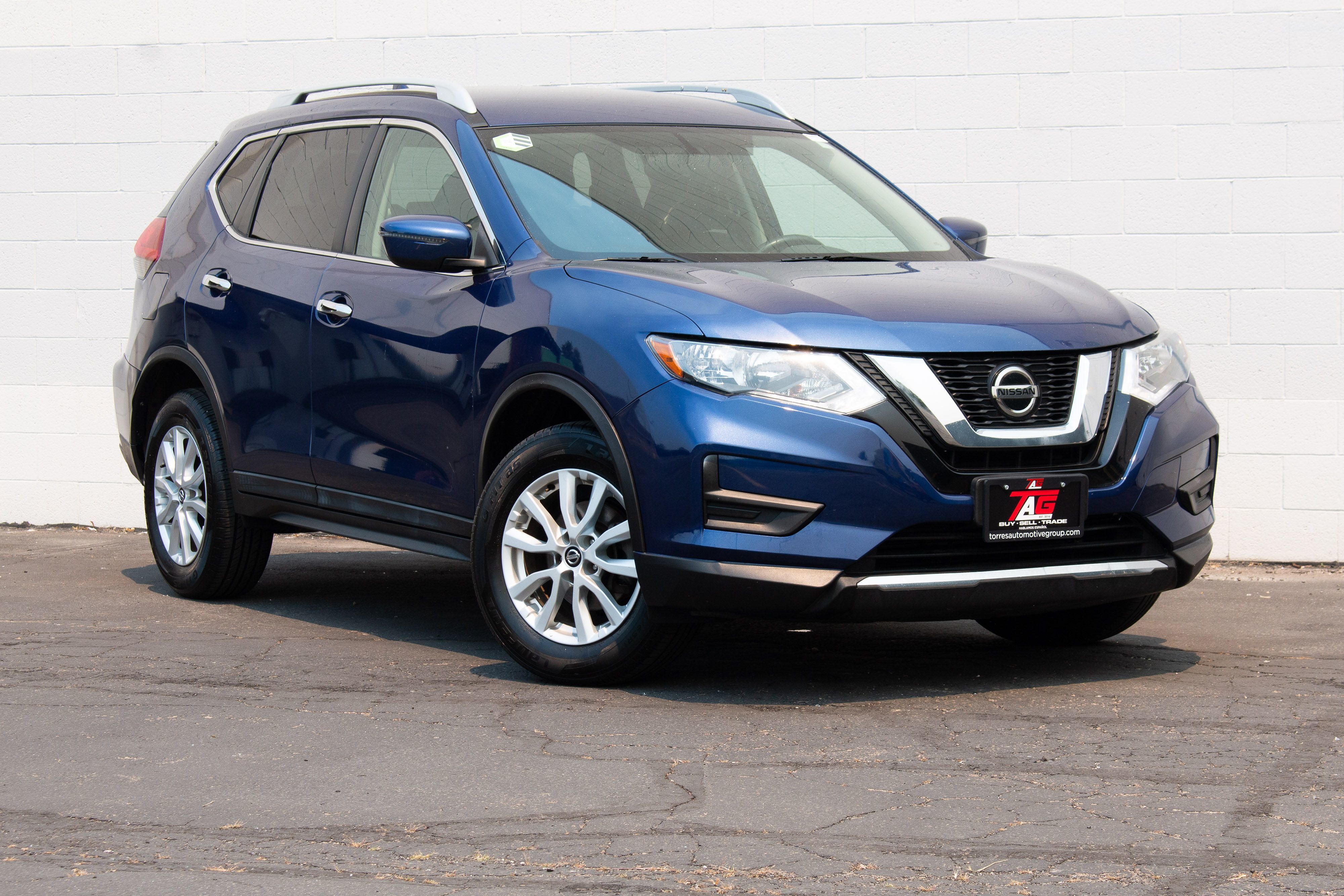 Nissan Rogue photo 2