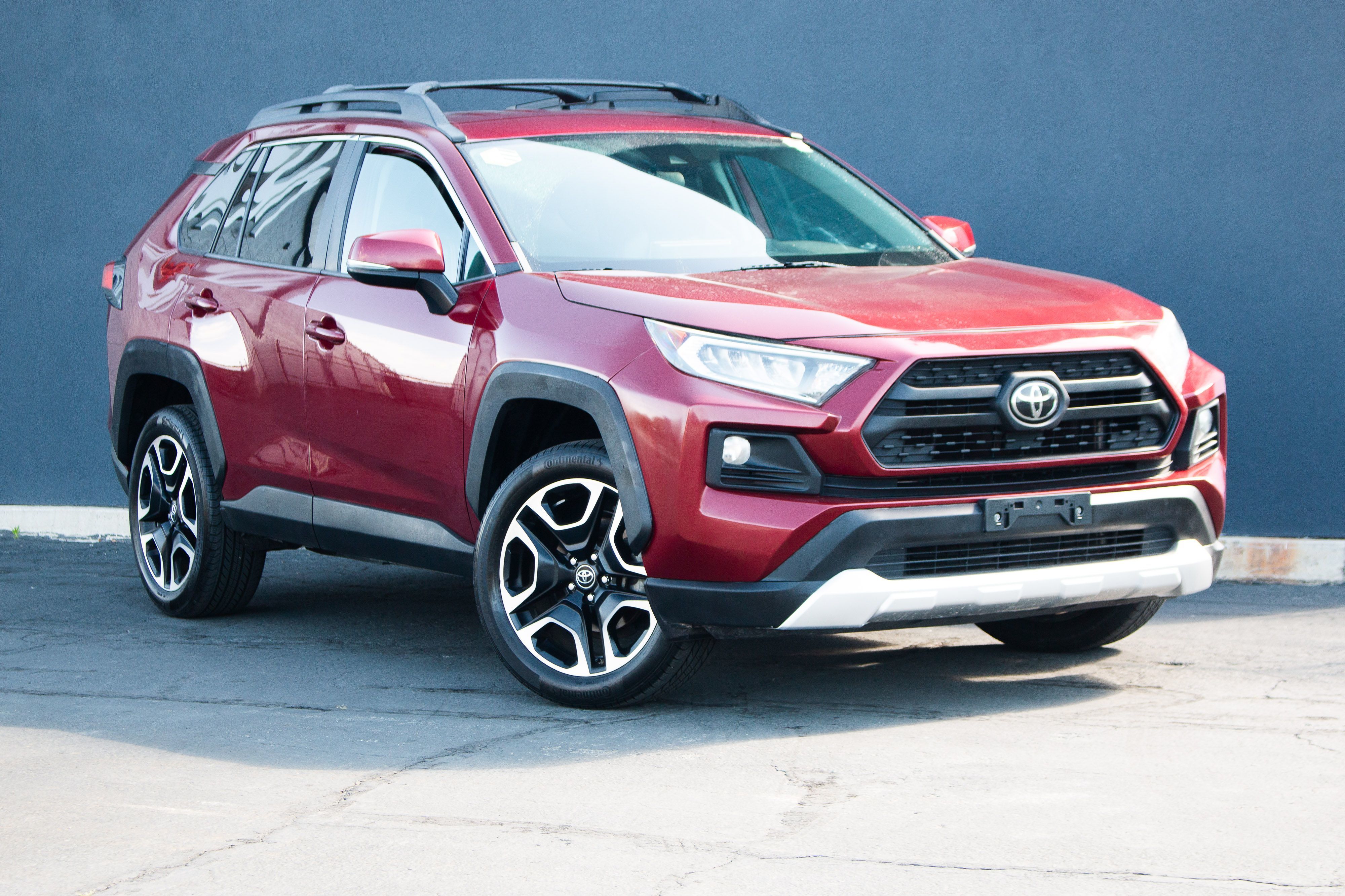 Toyota RAV4 photo 2