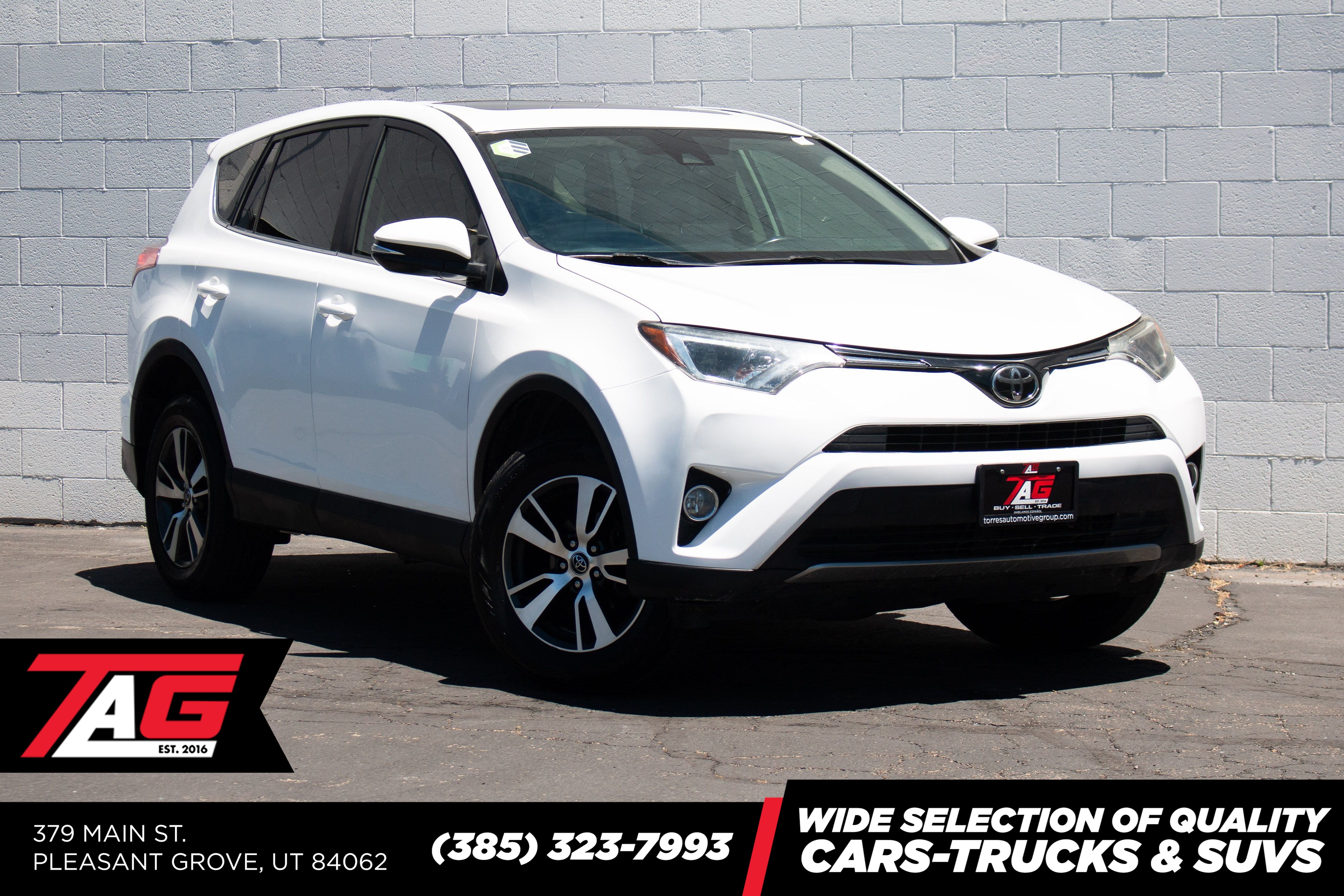 Super White 2018 Toyota RAV4 XLE SUV / Crossover Front-Wheel Drive Automatic