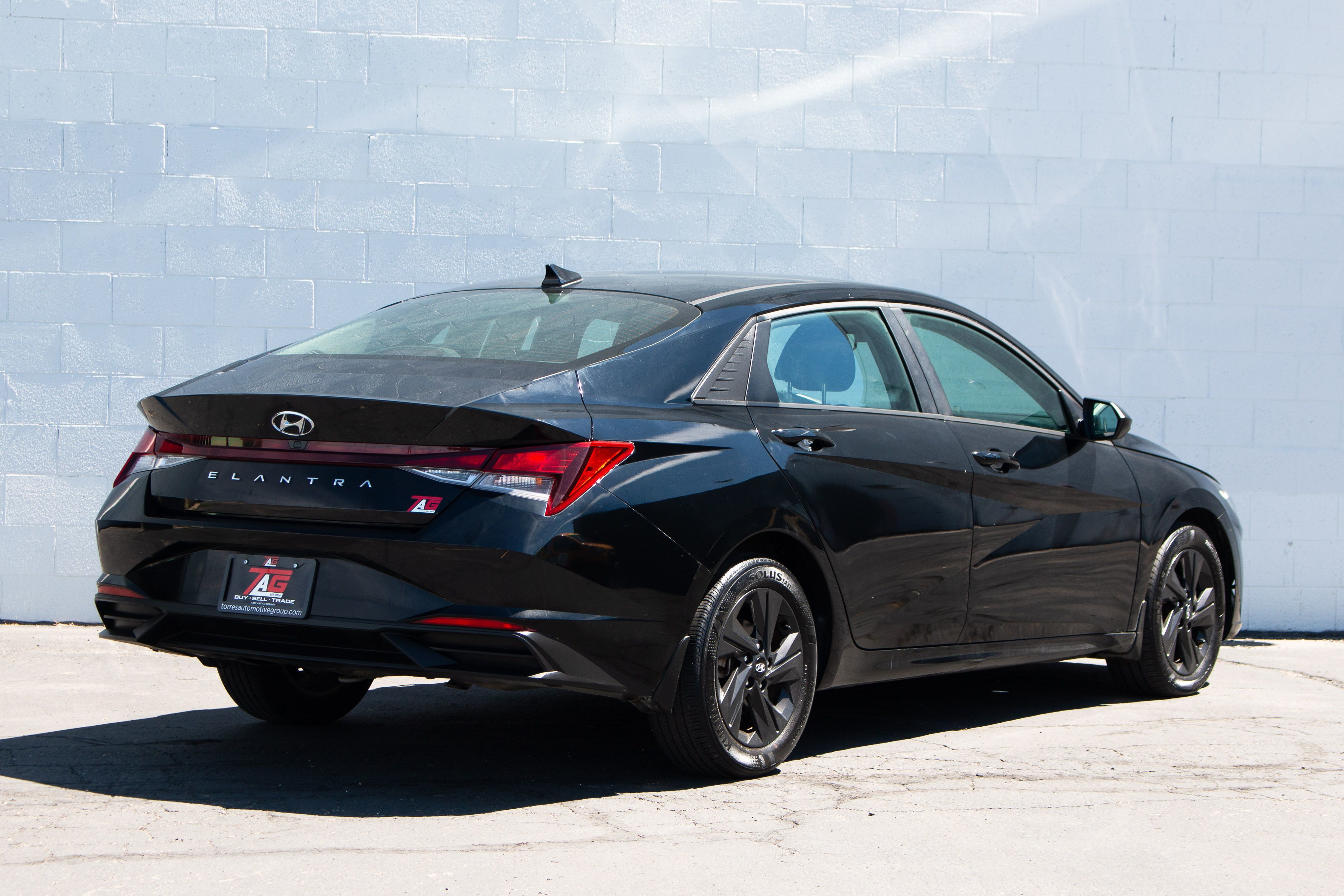 2021 Hyundai Elantra SEL - Photo 14