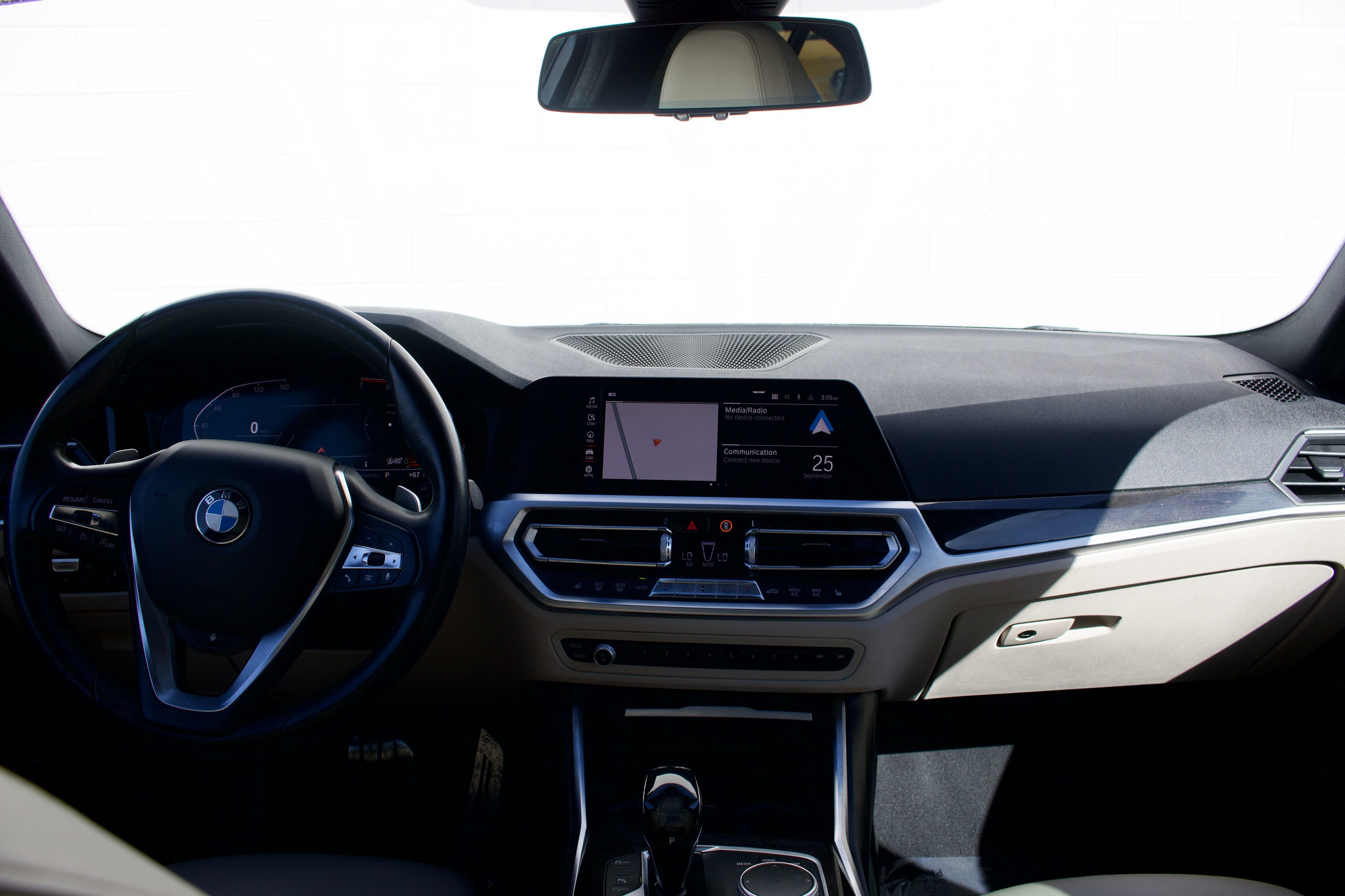 BMW 3 Series photo 8