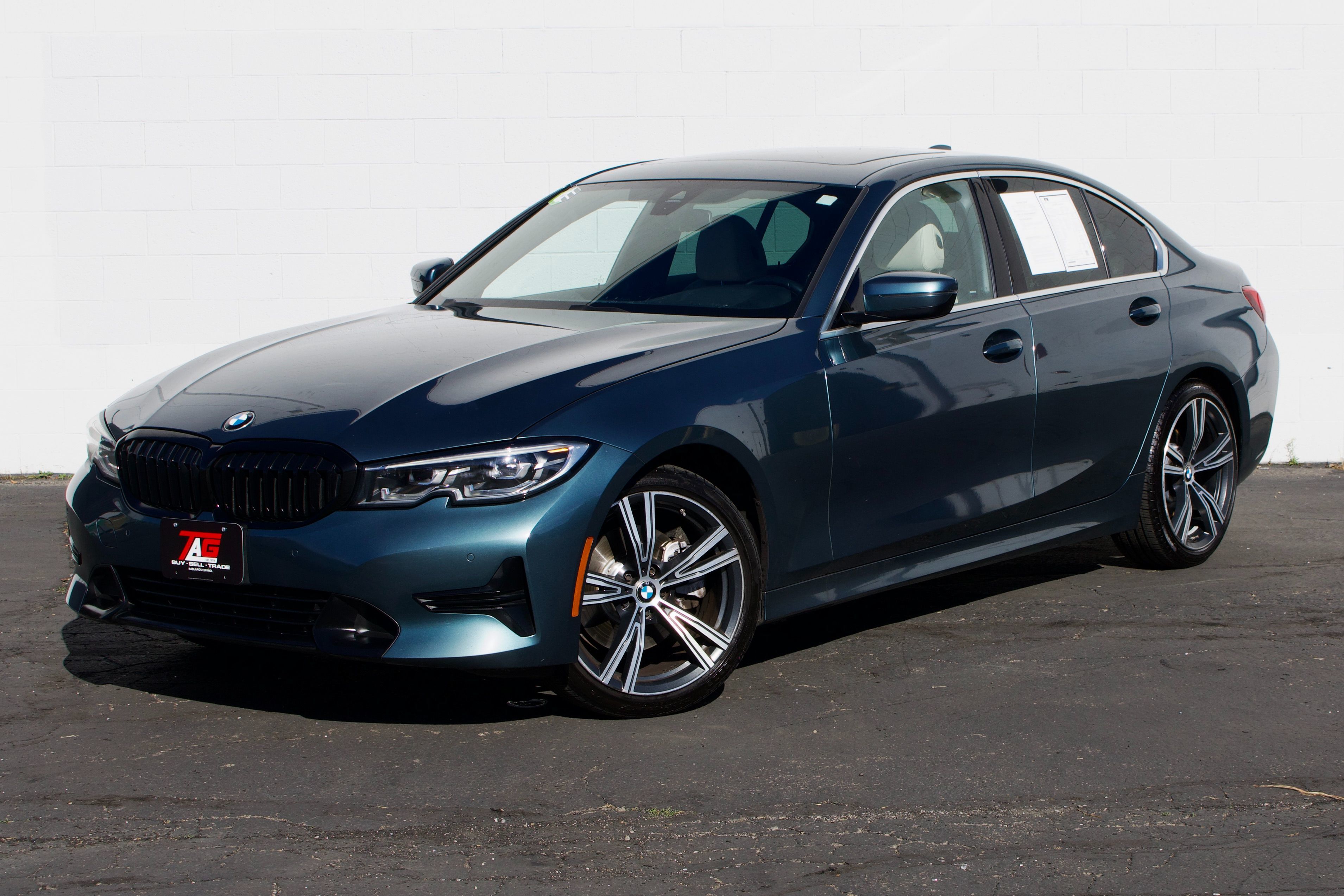 BMW 3 Series photo 12