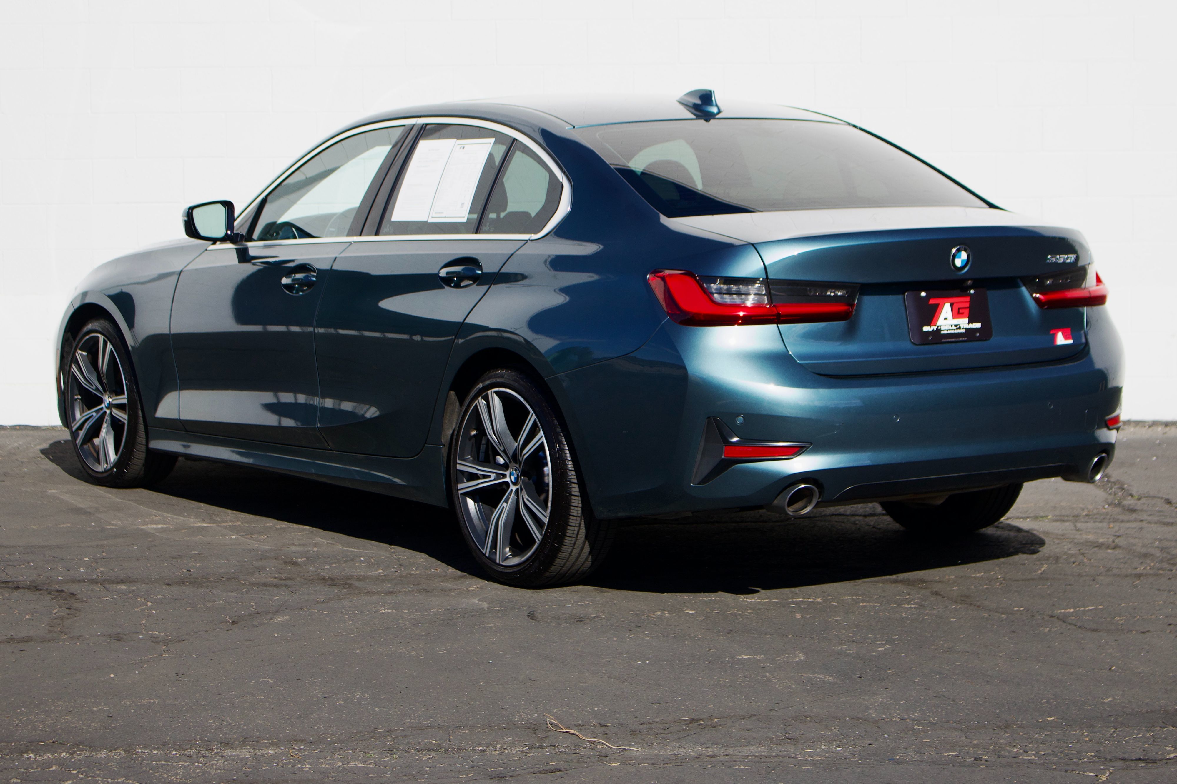 BMW 3 Series photo 14