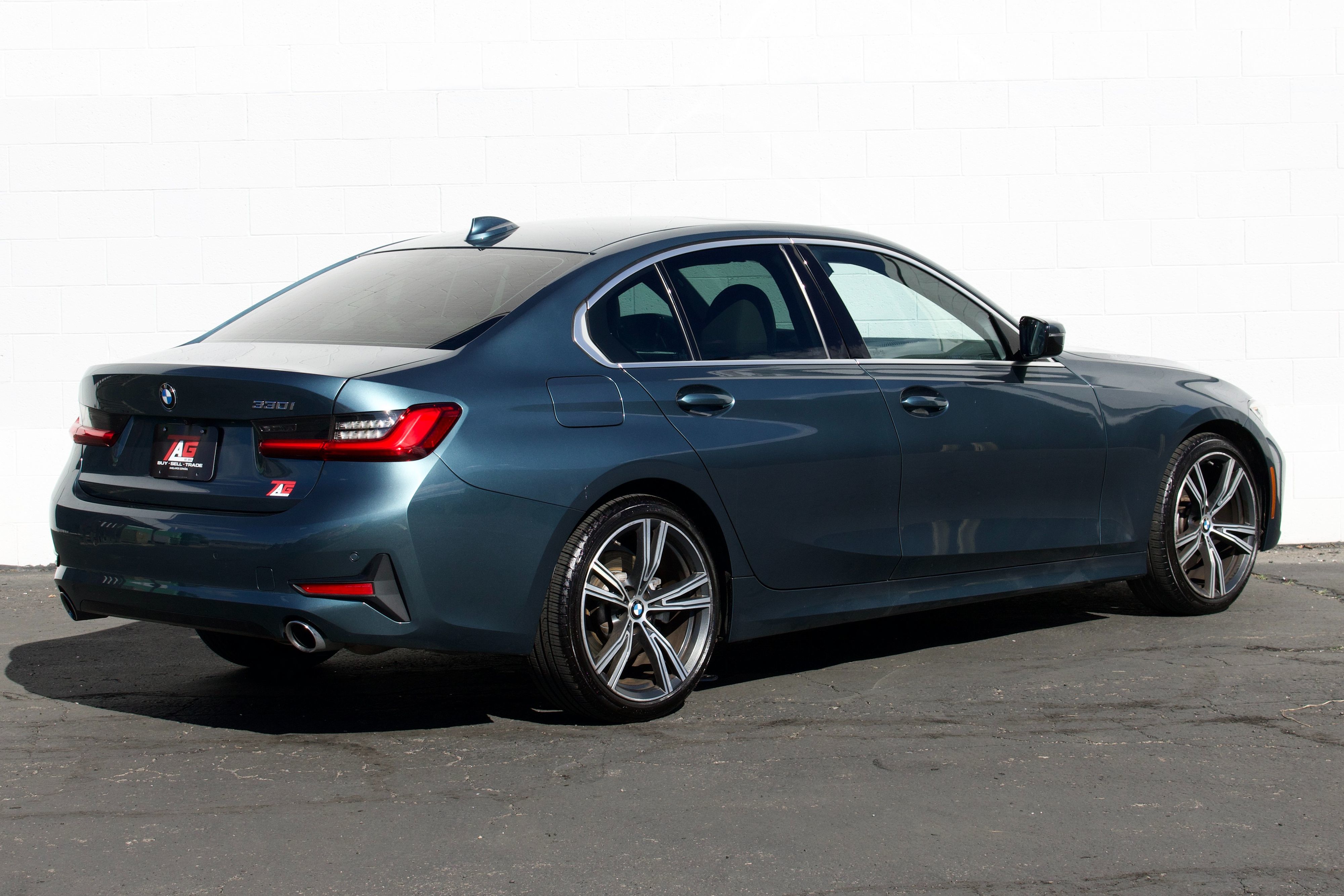 BMW 3 Series photo 15