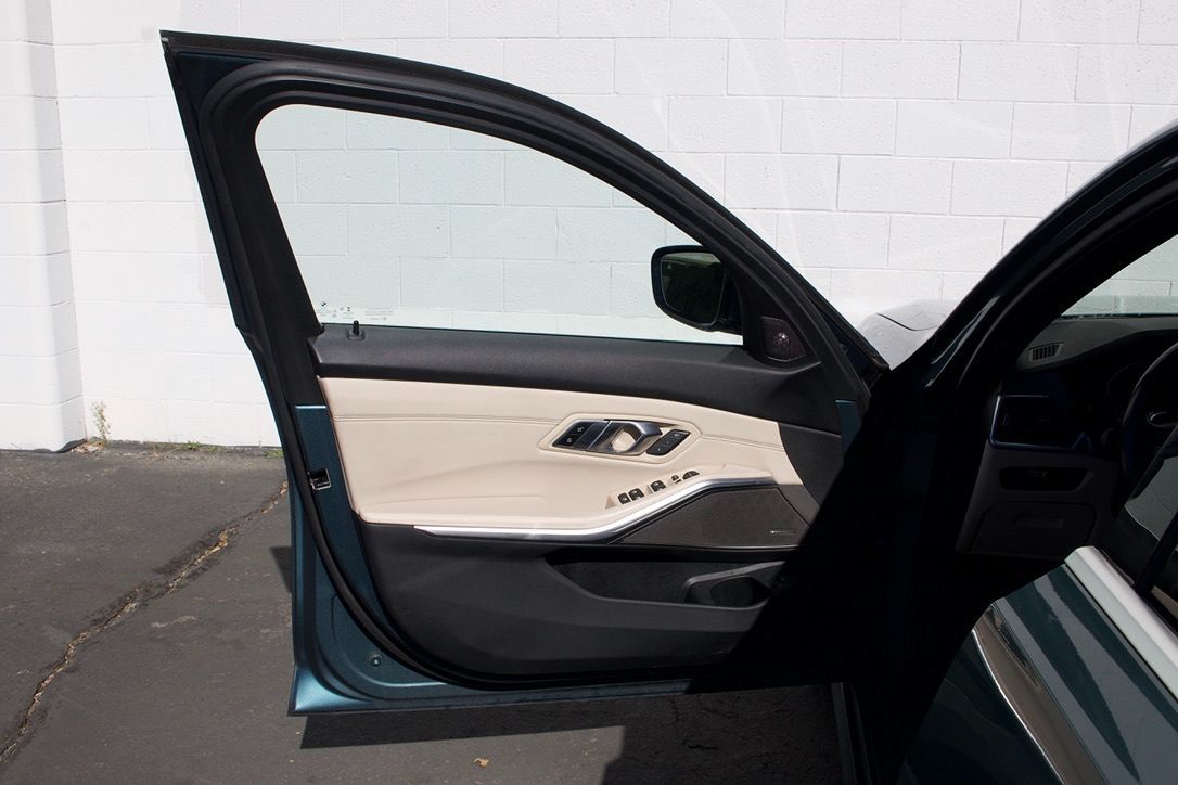 BMW 3 Series photo 22