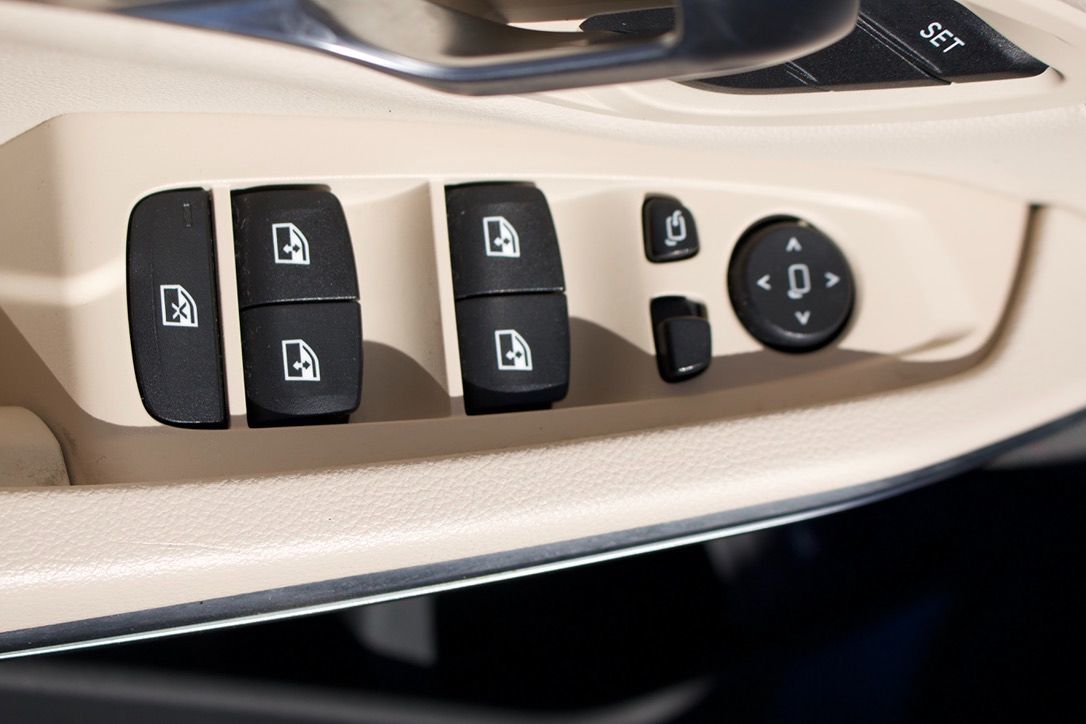 BMW 3 Series photo 23
