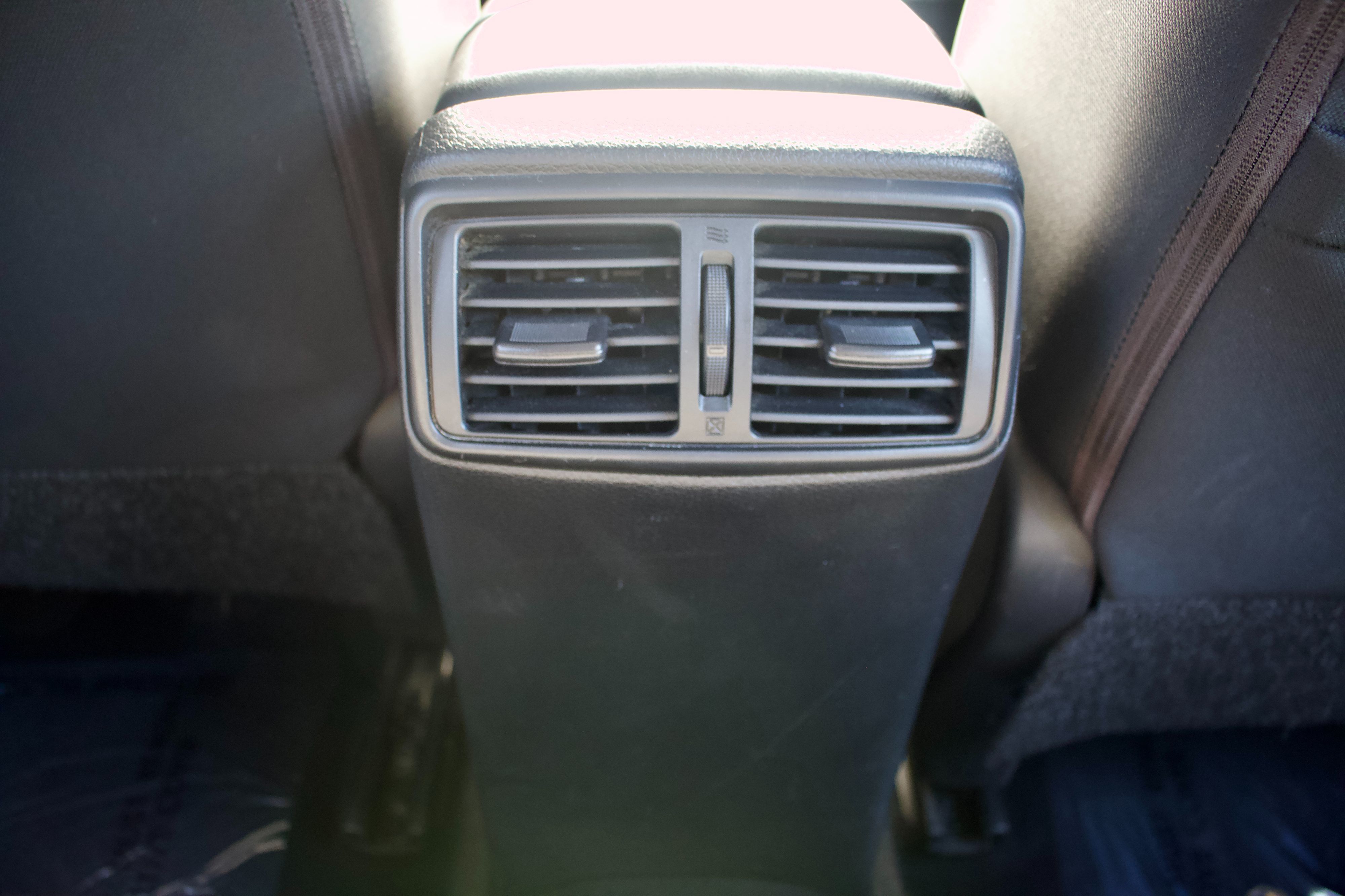 Nissan Rogue Sport photo 34