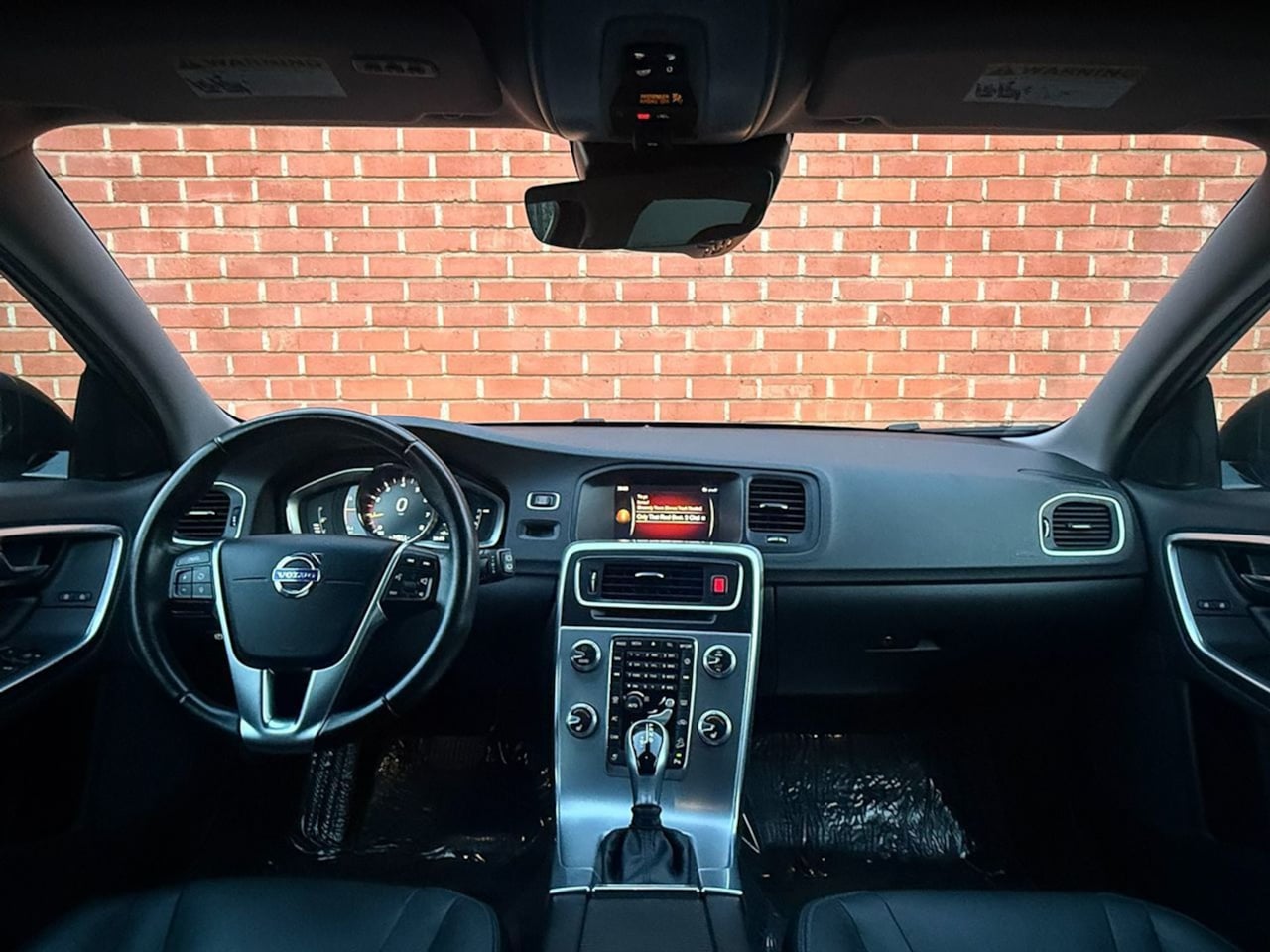 2017 Volvo V60 Base - Photo 39