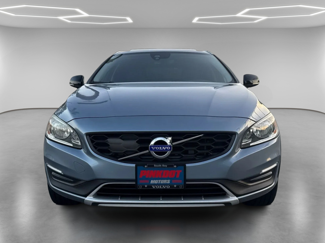 2017 Volvo V60 Base - Photo 5