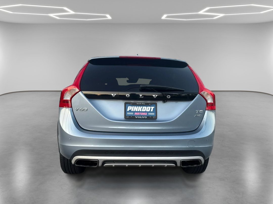 2017 Volvo V60 Base - Photo 6