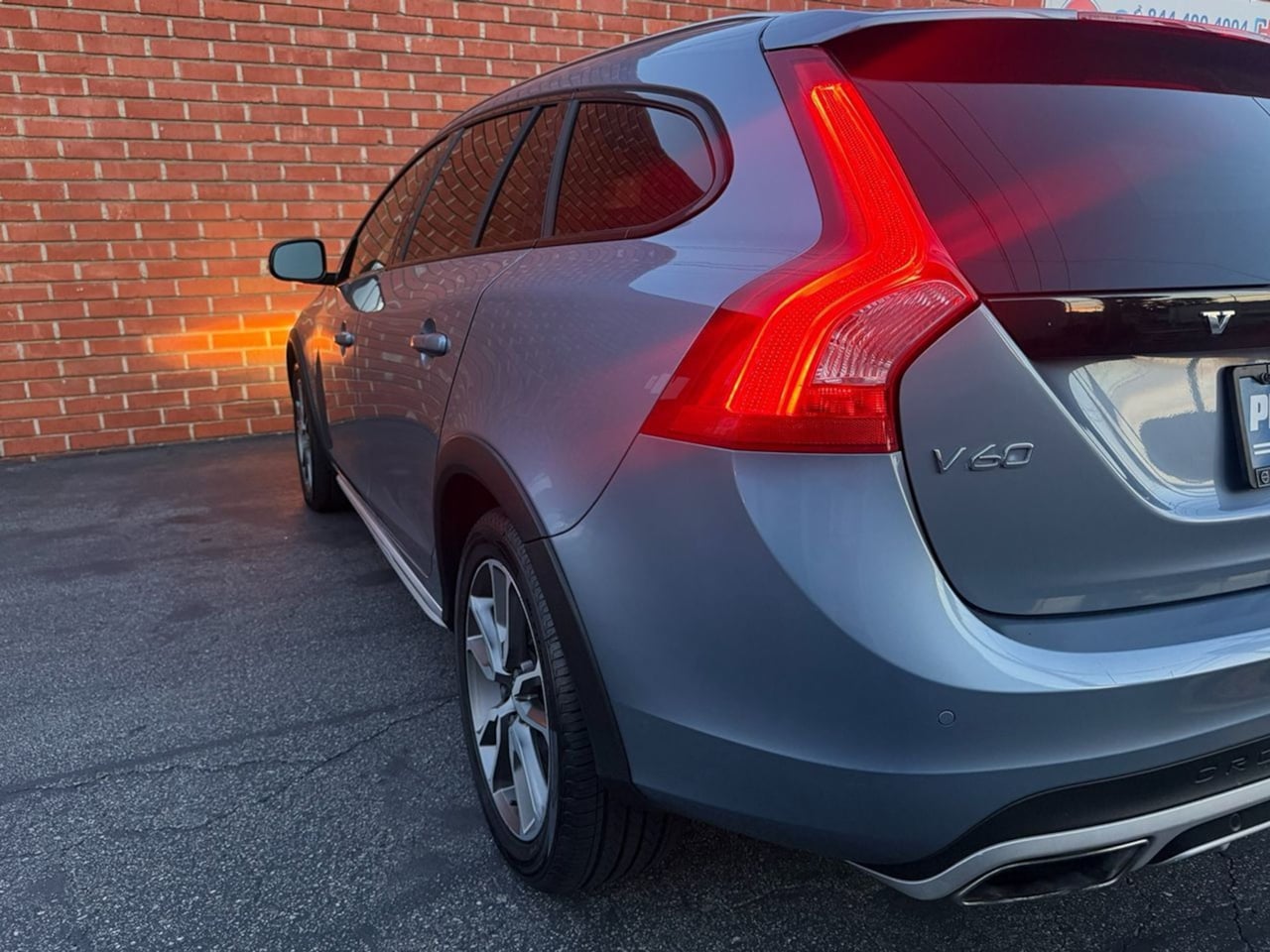 2017 Volvo V60 Base - Photo 72