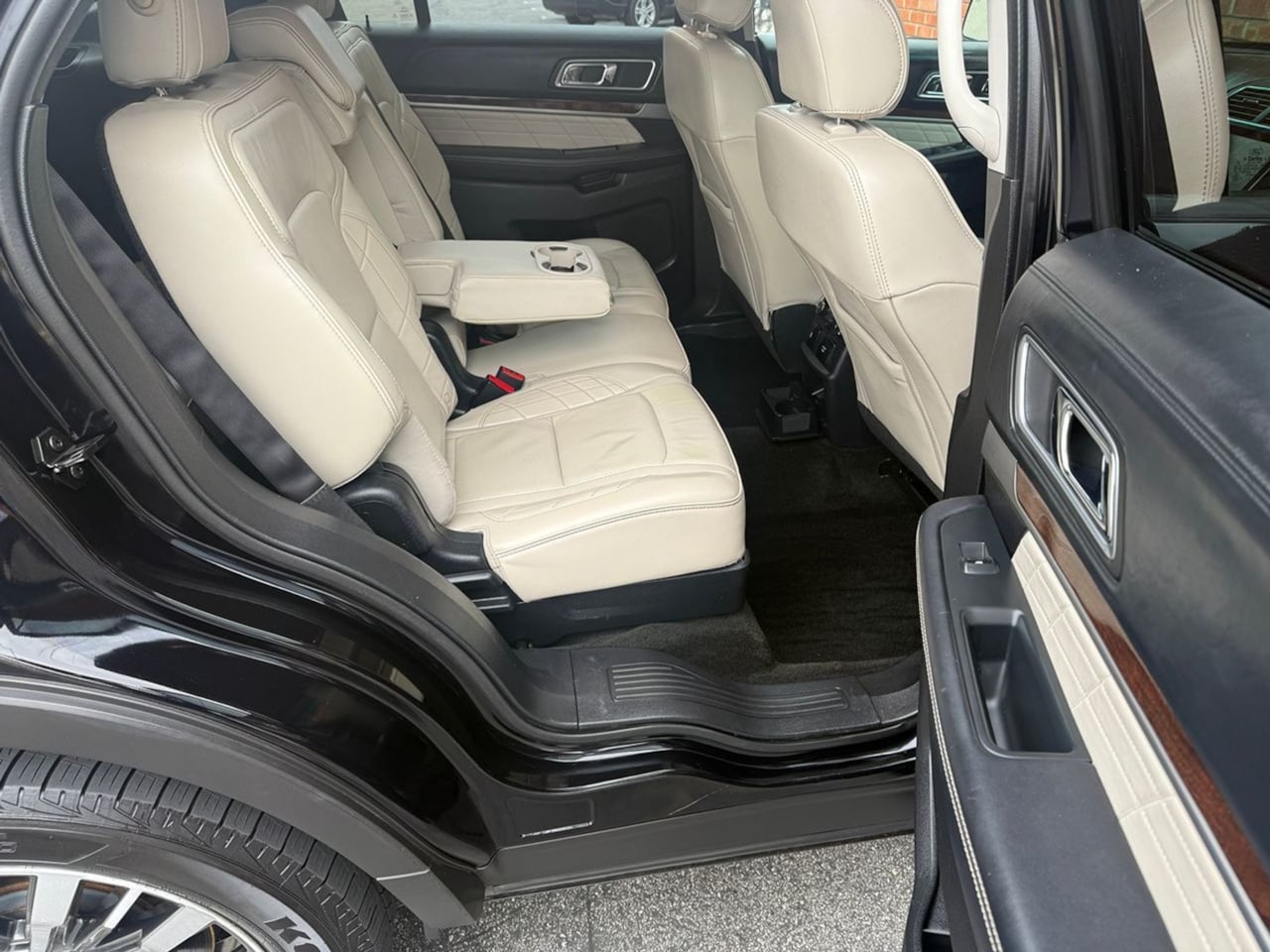 2016 Ford Explorer Platinum - Photo 37