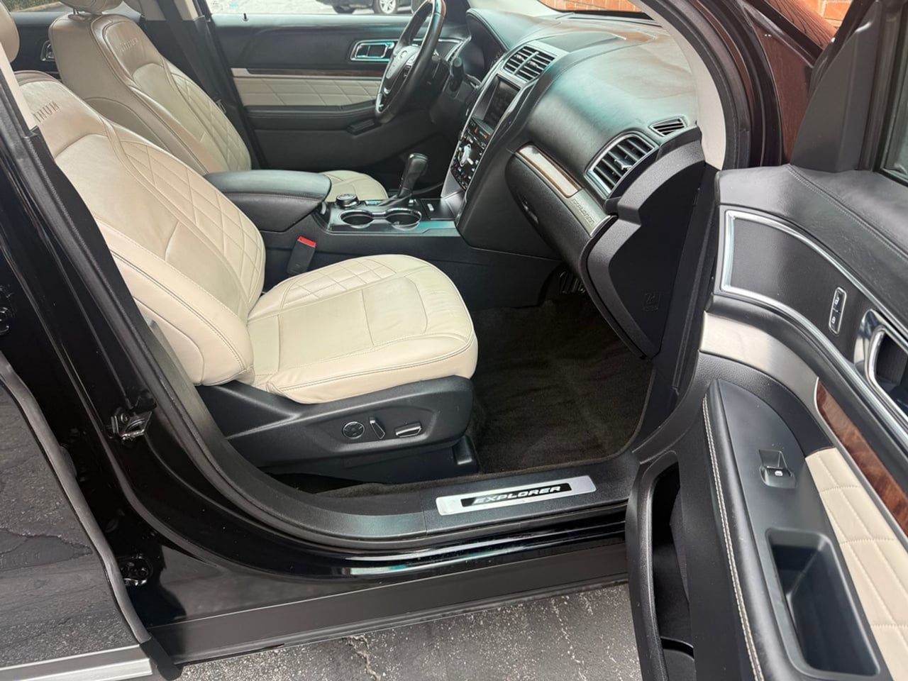 2016 Ford Explorer Platinum - Photo 20