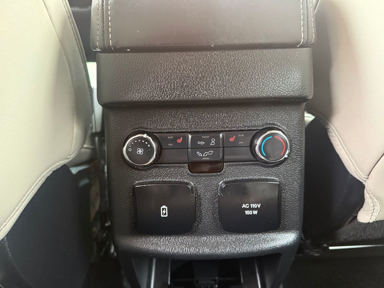 2016 Ford Explorer Platinum - Photo 44