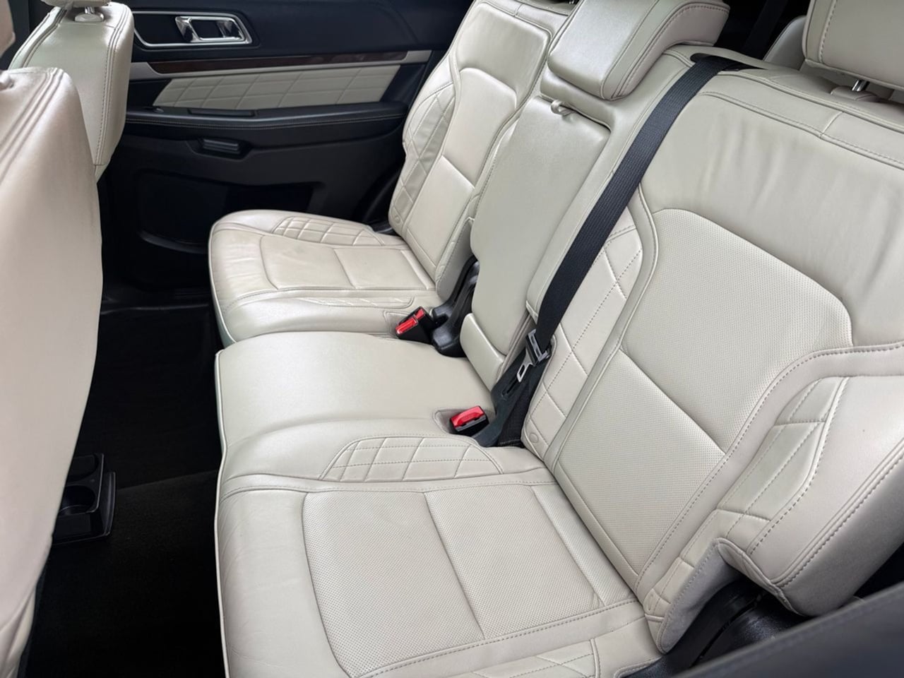 2016 Ford Explorer Platinum - Photo 21