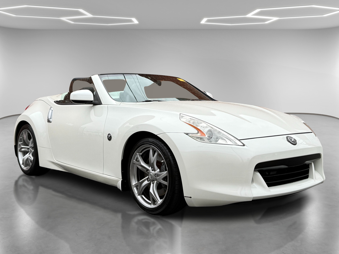 2010 Nissan 370Z Touring - Photo 2
