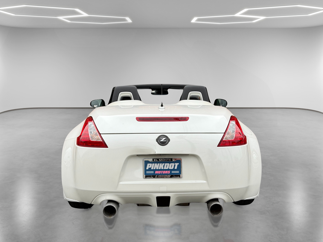 2010 Nissan 370Z Touring - Photo 6