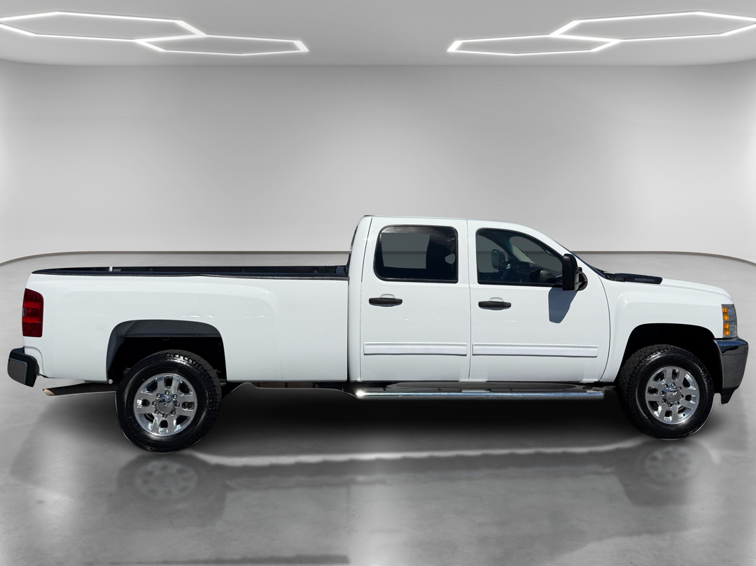 2013 Chevrolet Silverado 3500HD LT - Photo 7
