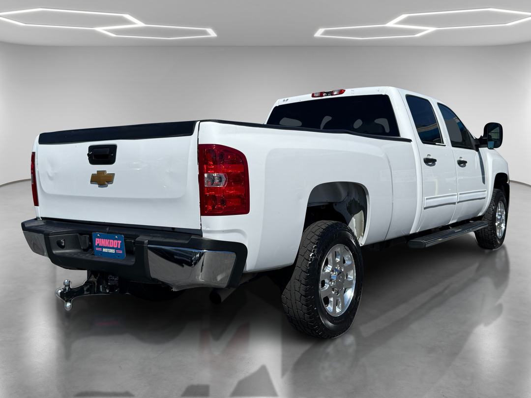 2013 Chevrolet Silverado 3500HD LT - Photo 4