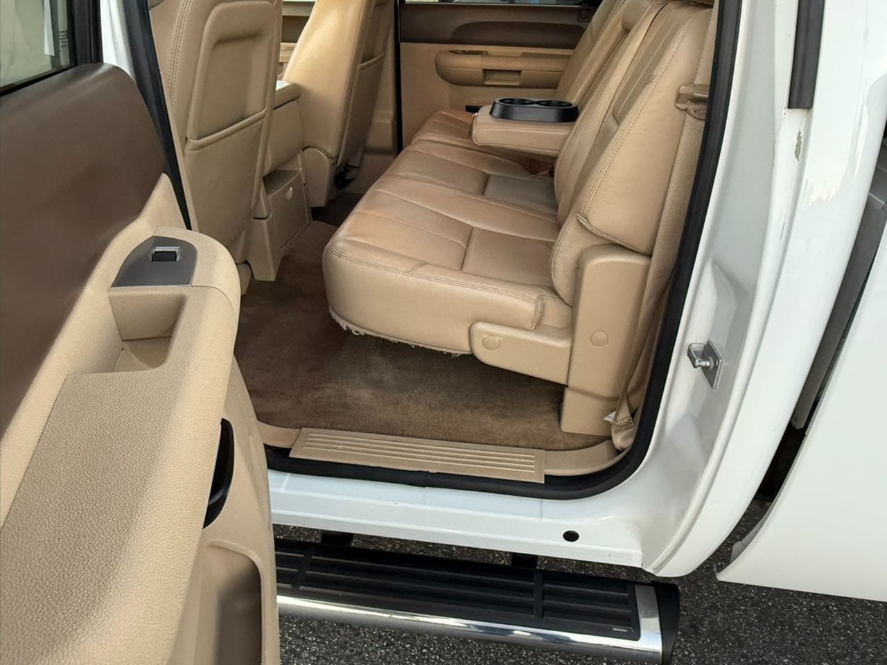 2013 Chevrolet Silverado 3500HD LT - Photo 11