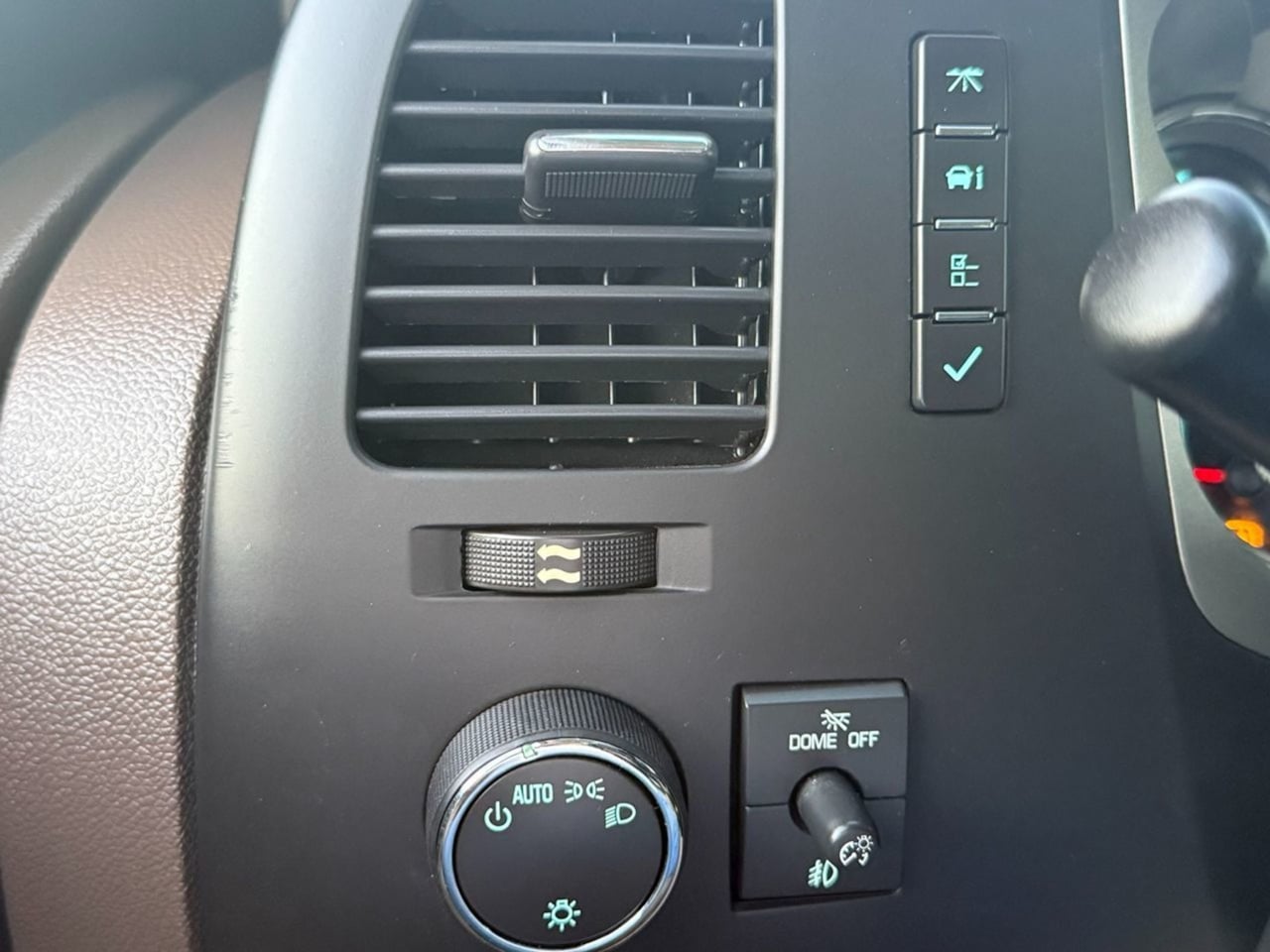 2013 Chevrolet Silverado 3500HD LT - Photo 36