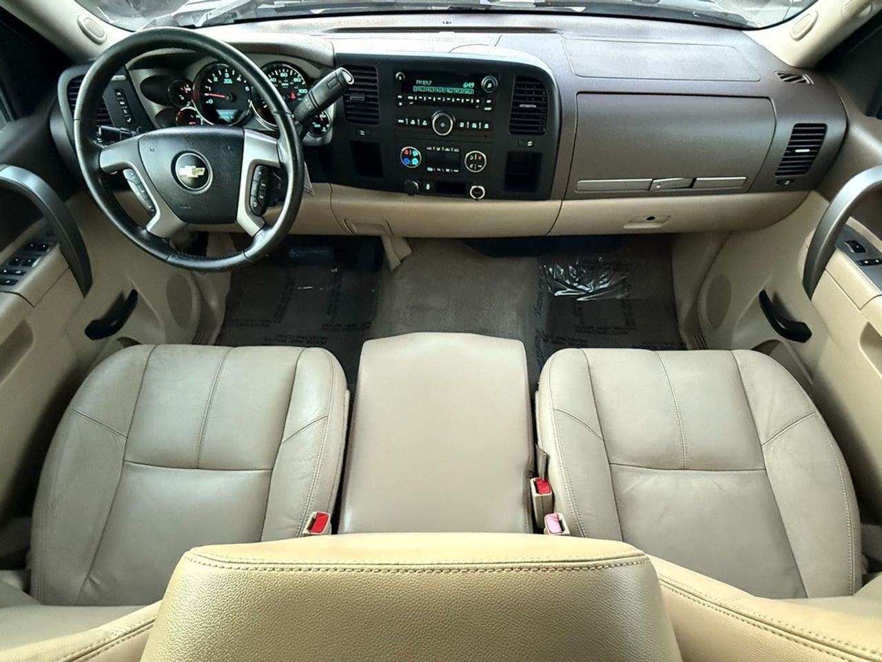 2013 Chevrolet Silverado 3500HD LT - Photo 13