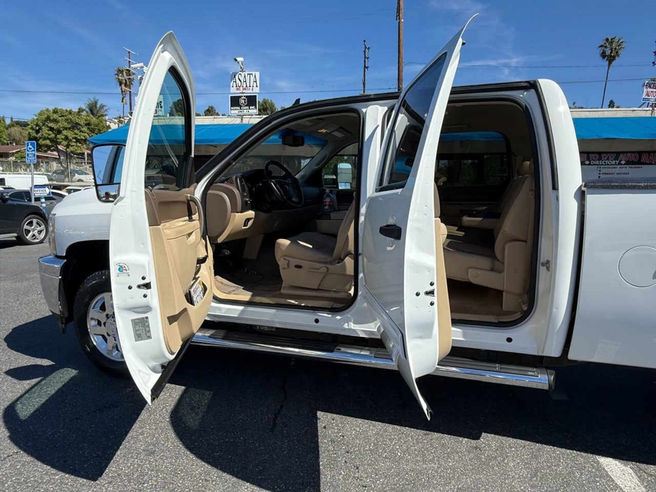 2013 Chevrolet Silverado 3500HD LT - Photo 18