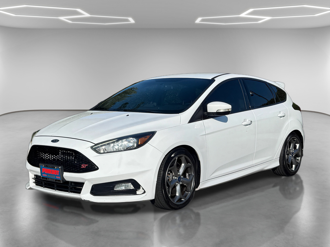 2015 Ford Focus 5 Door Hatch ST's photo