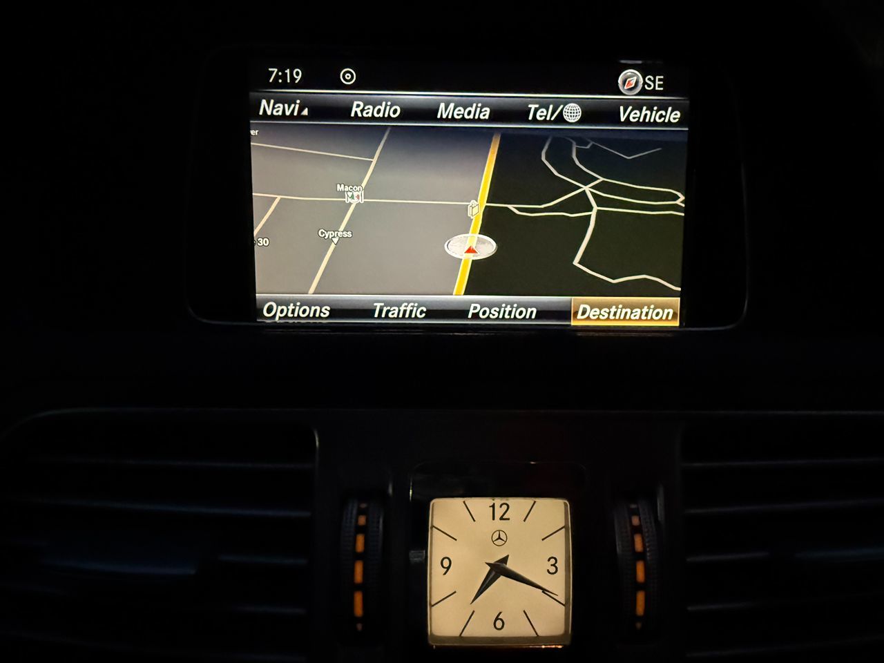 Mercedes-Benz E 550 photo 53