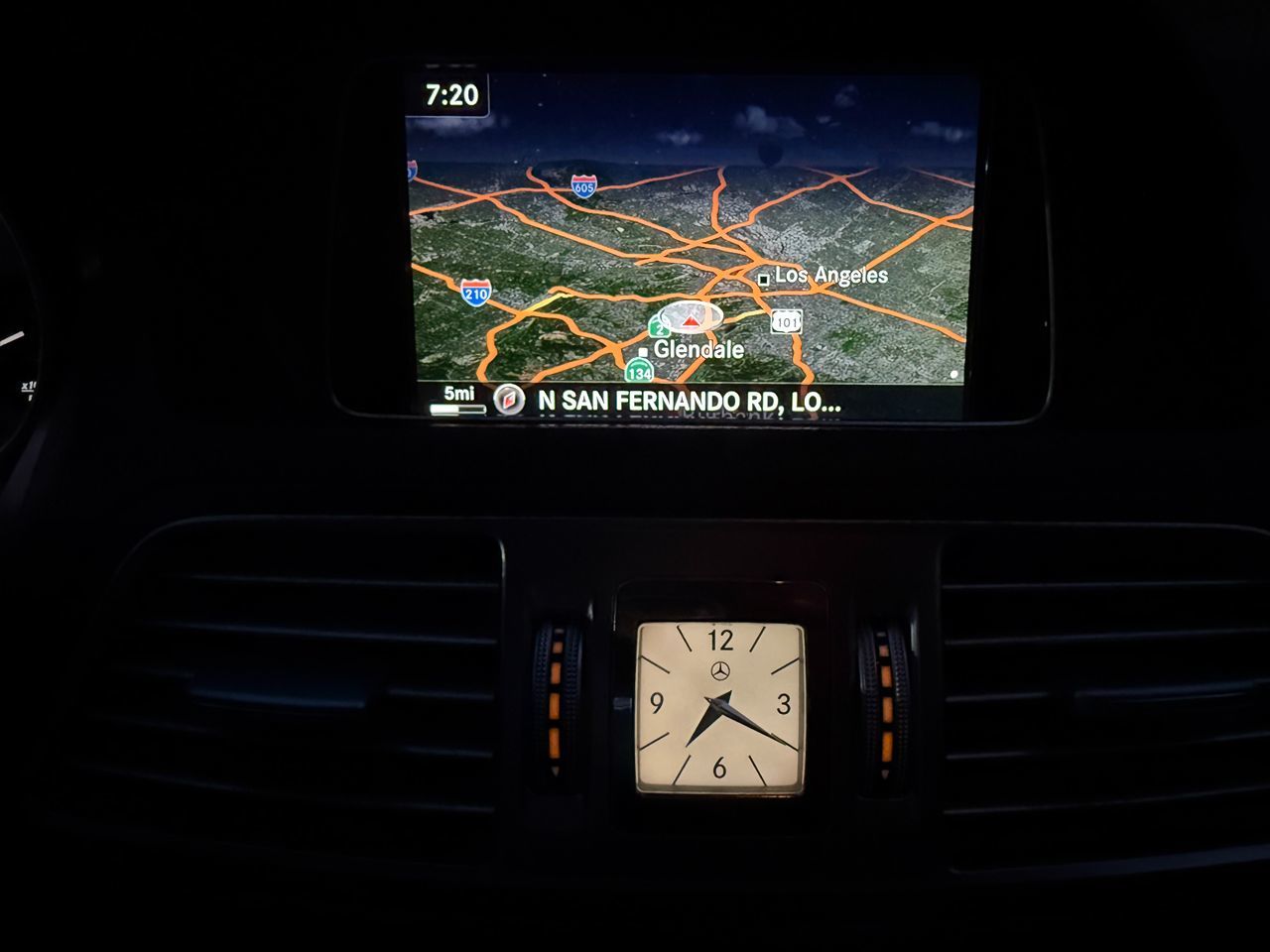 Mercedes-Benz E 550 photo 55