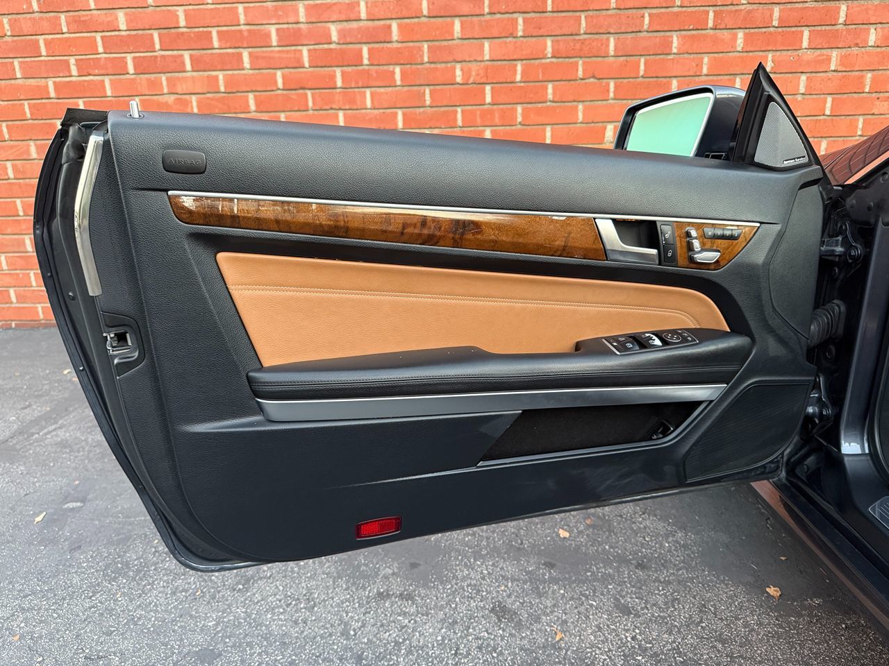 Mercedes-Benz E 550 photo 13